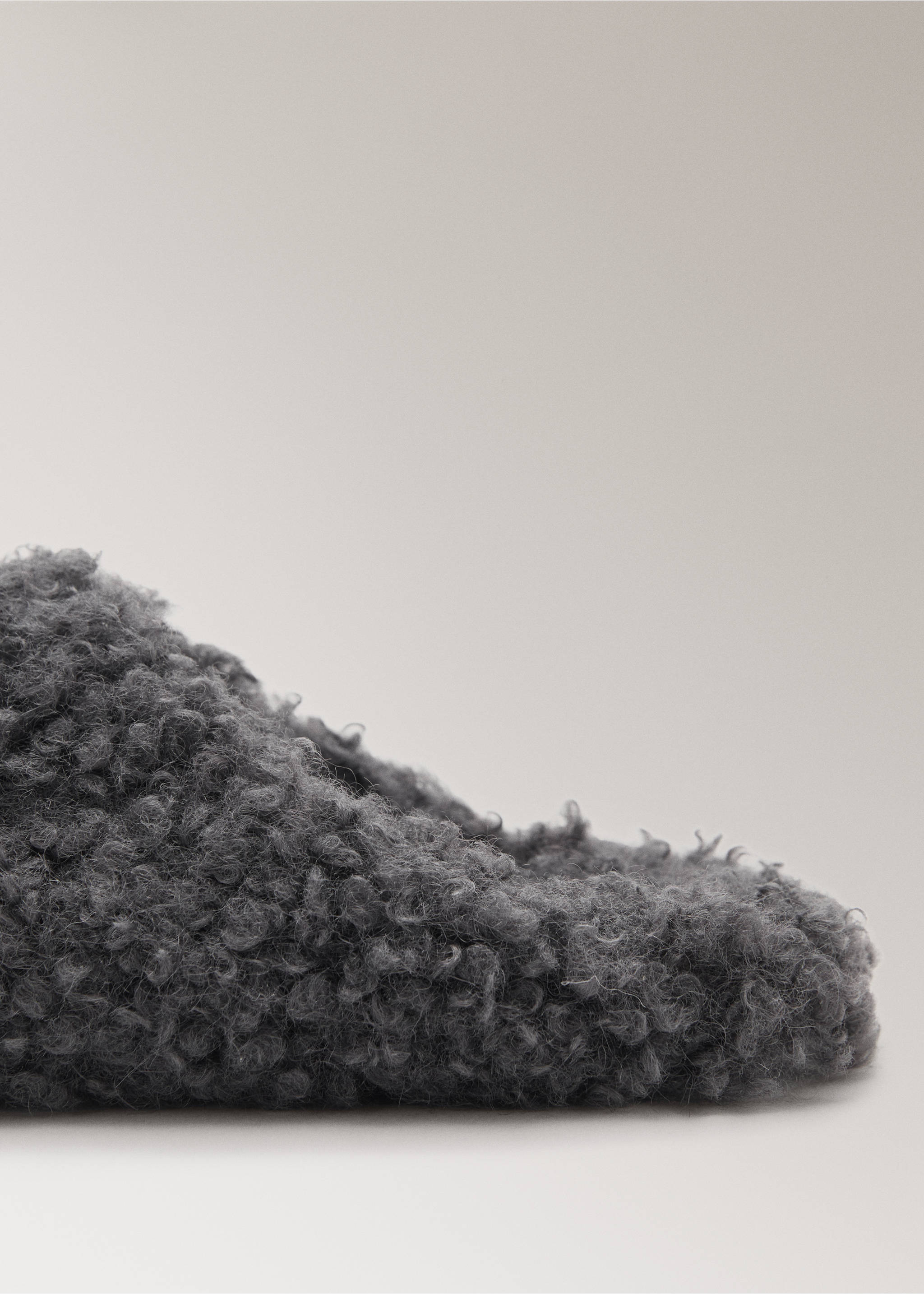 Shearling-effect trainers - Details of the article 1, Charcoal. Ref: 17004114-00.