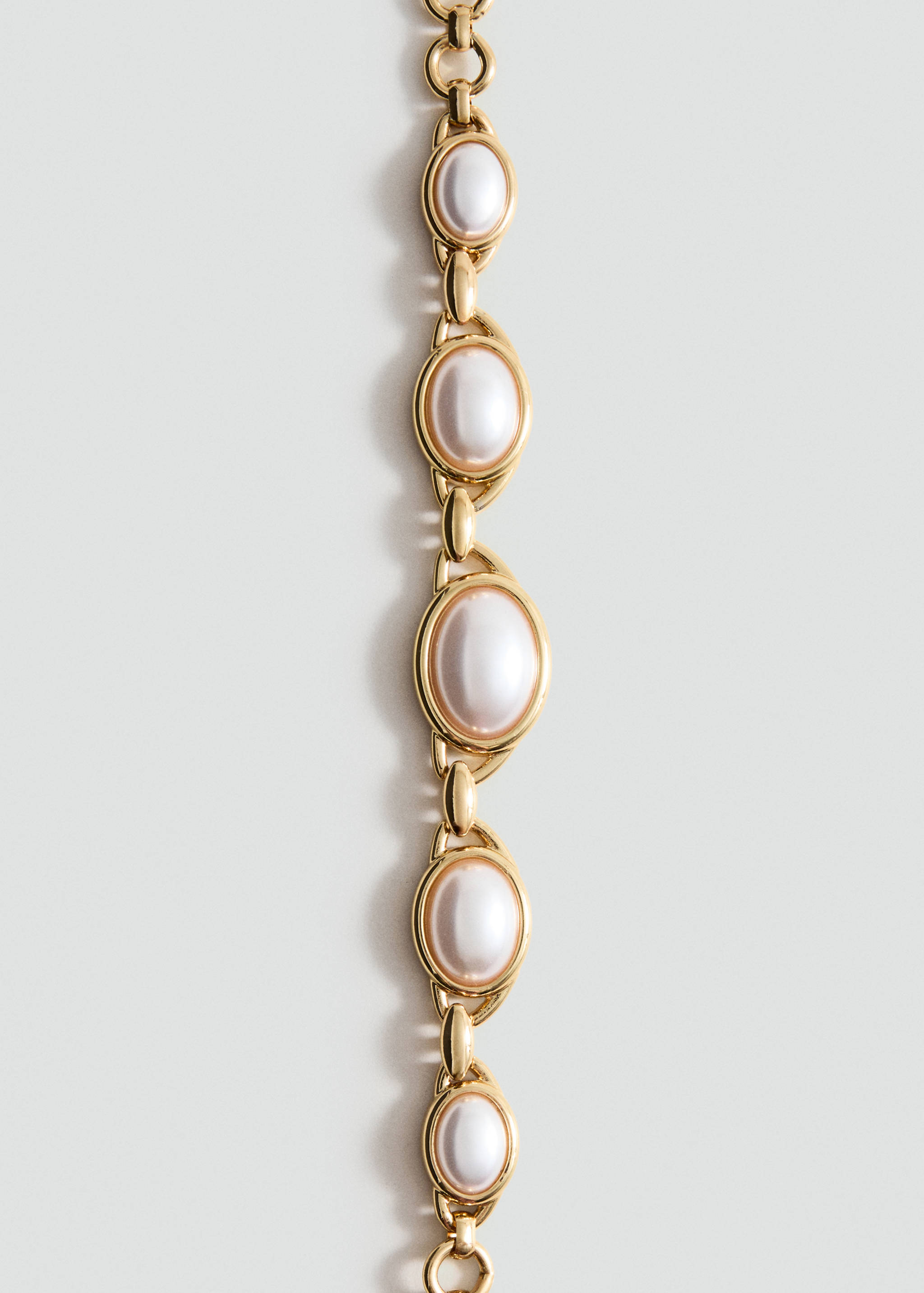 Collier combiné perles - Plan moyen