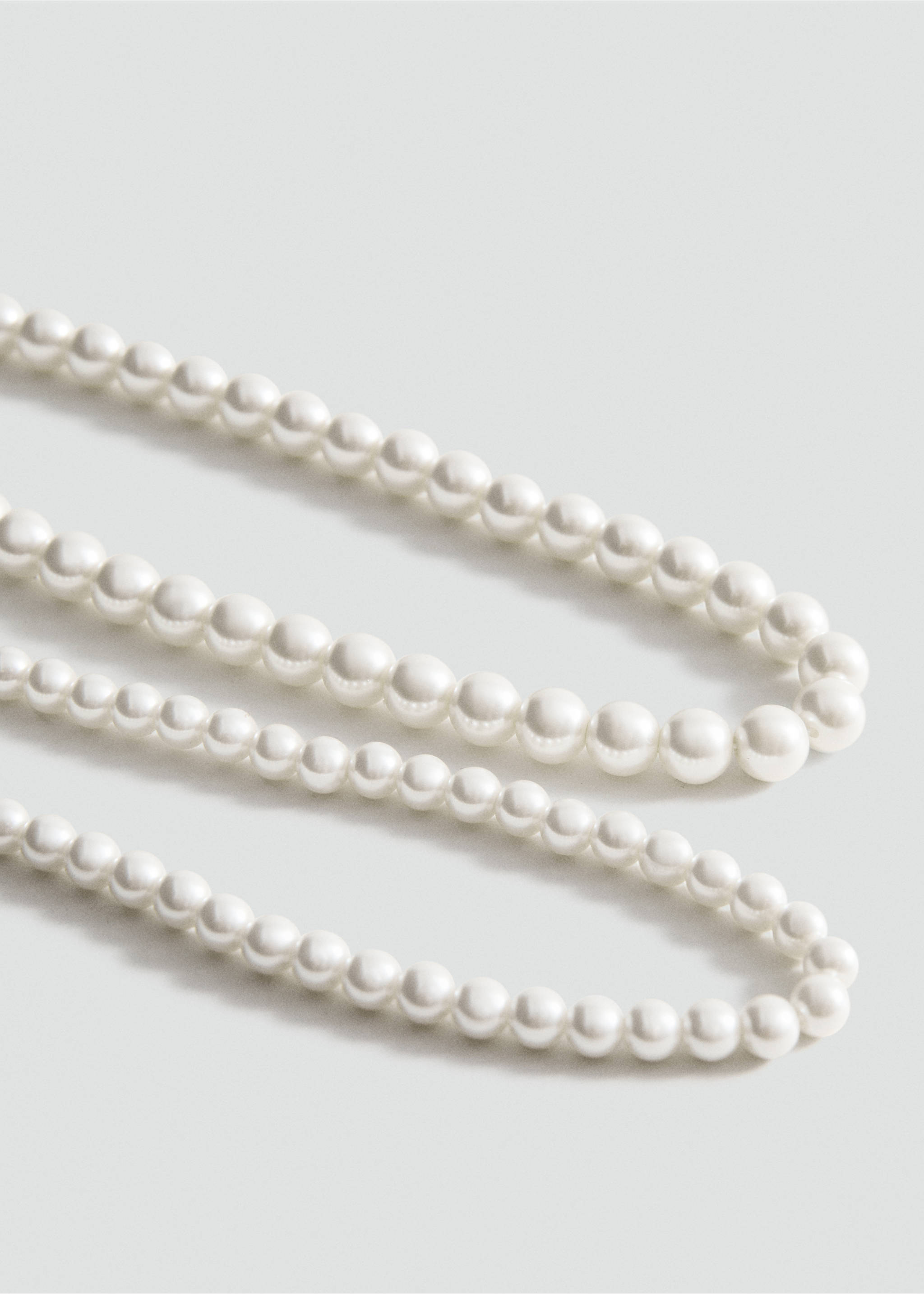 Collier double perle verre - Plan moyen, Blanc. Ref: 17004131-00.