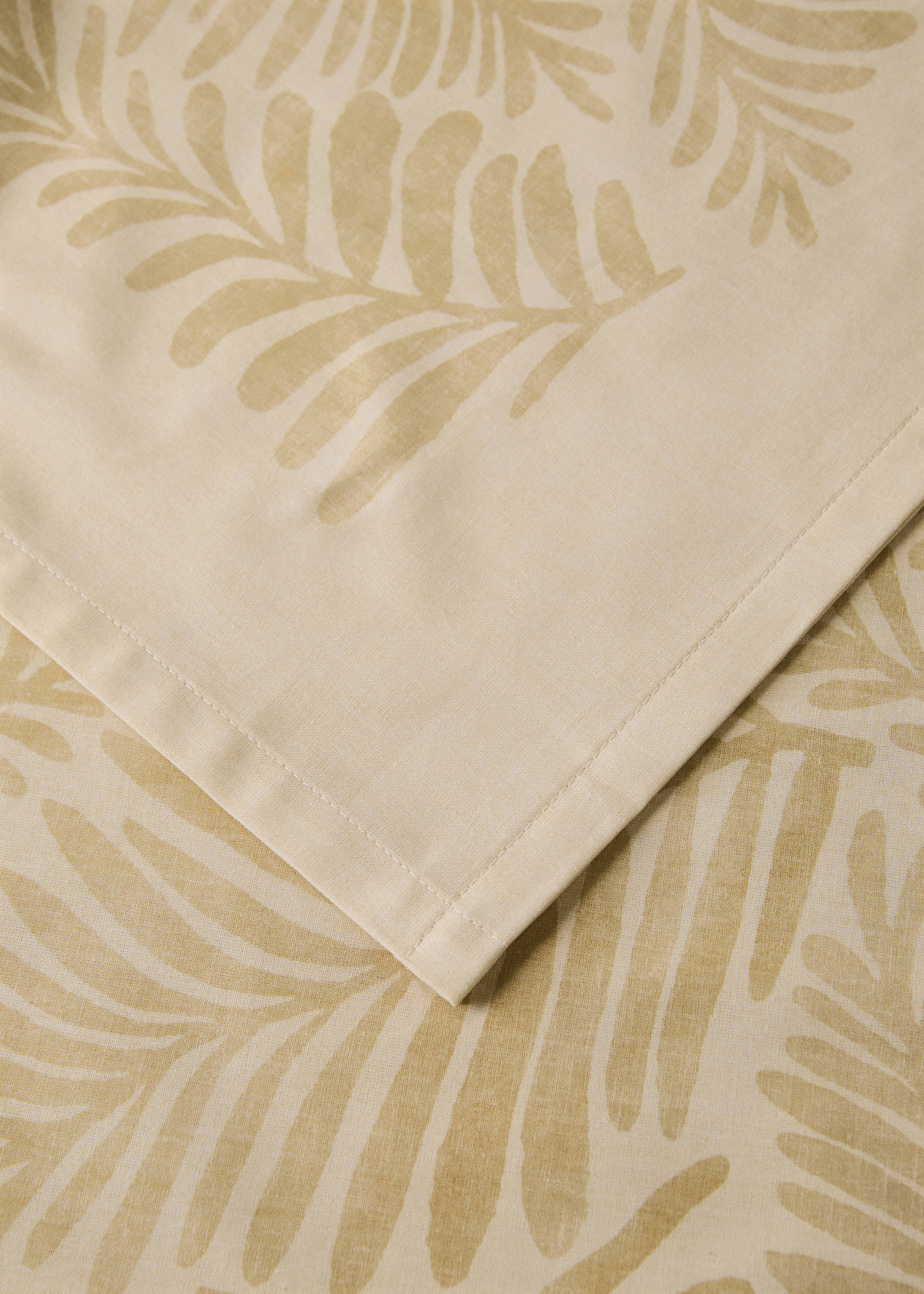 Cotton canvas tablecloth with leaf print for 2 to 4 diners - Details of the article 1