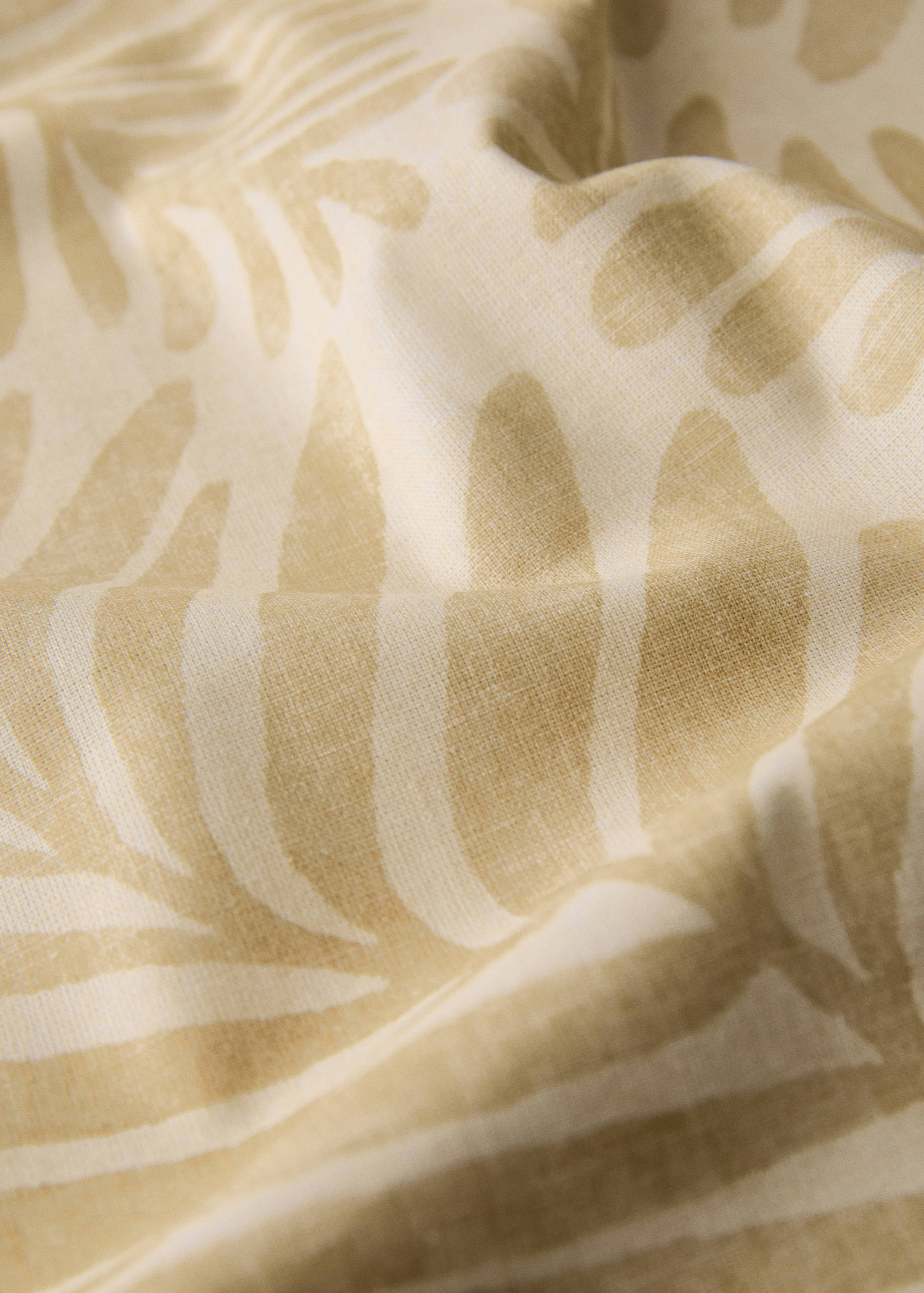 Cotton canvas tablecloth with leaf print for 2 to 4 diners - Details of the article 2