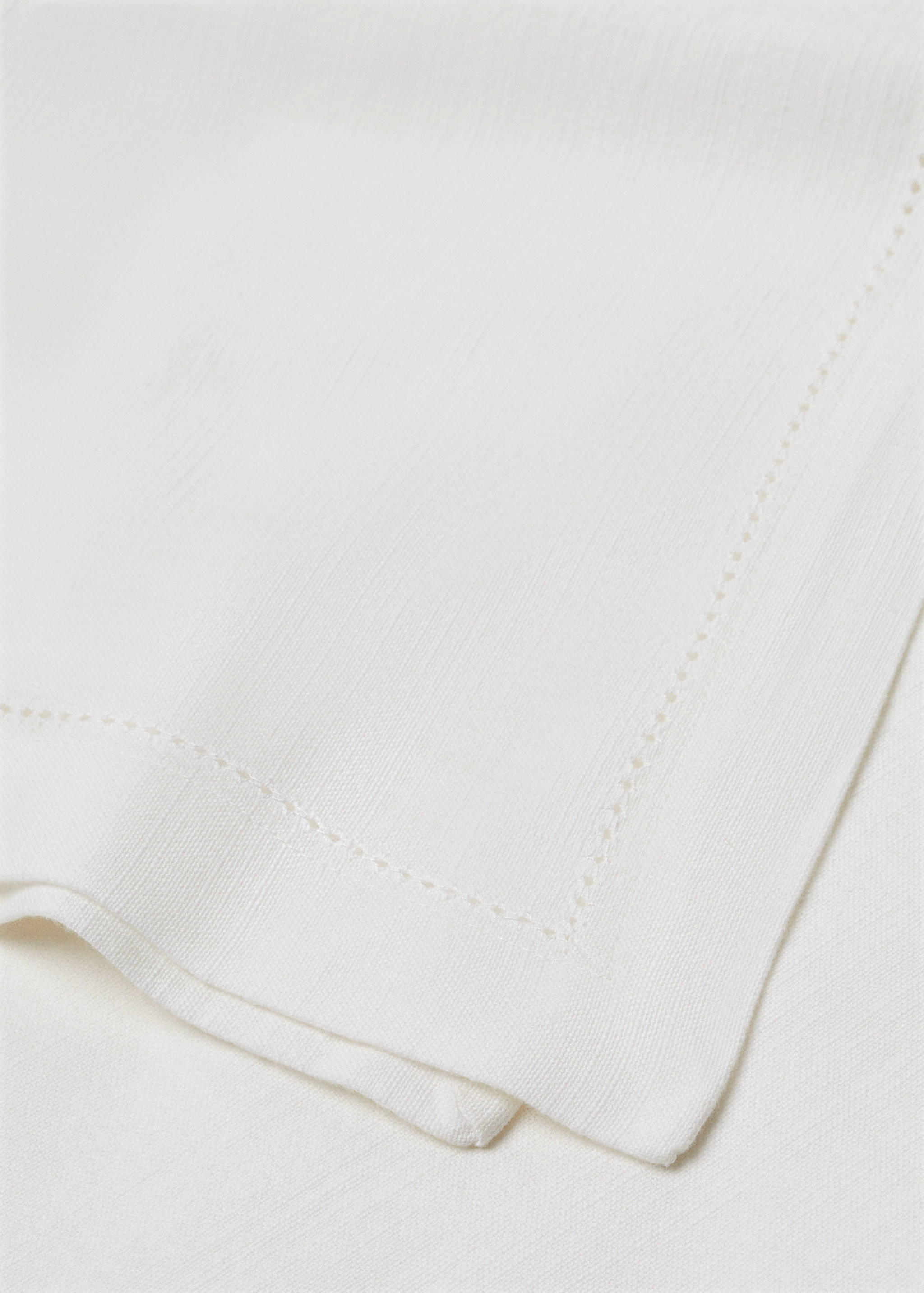 Cotton vanilla tablecloth for 2 to 4 diners - Details of the article 1
