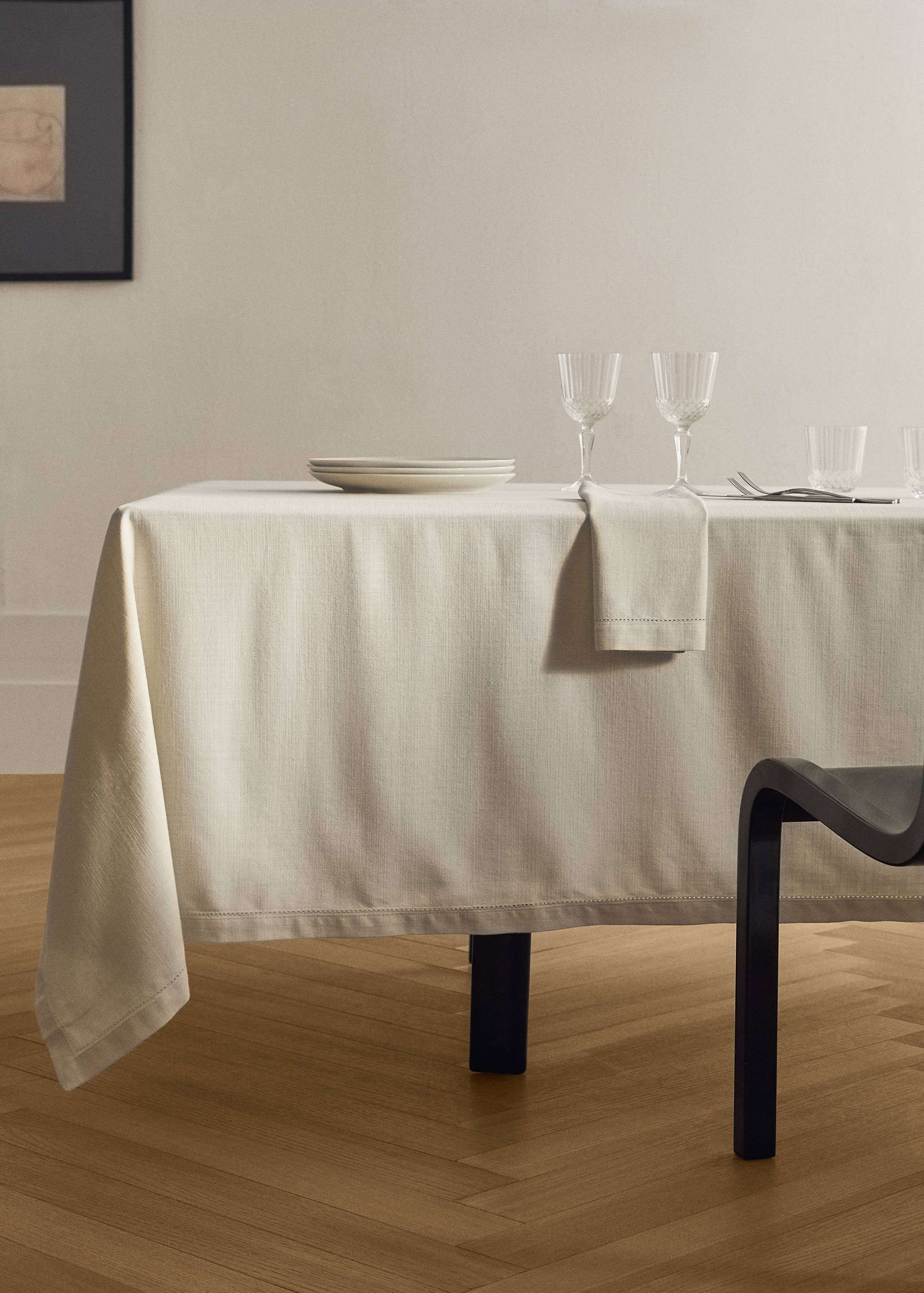 Cotton vanilla tablecloth for 6 to 8 diners - General plane