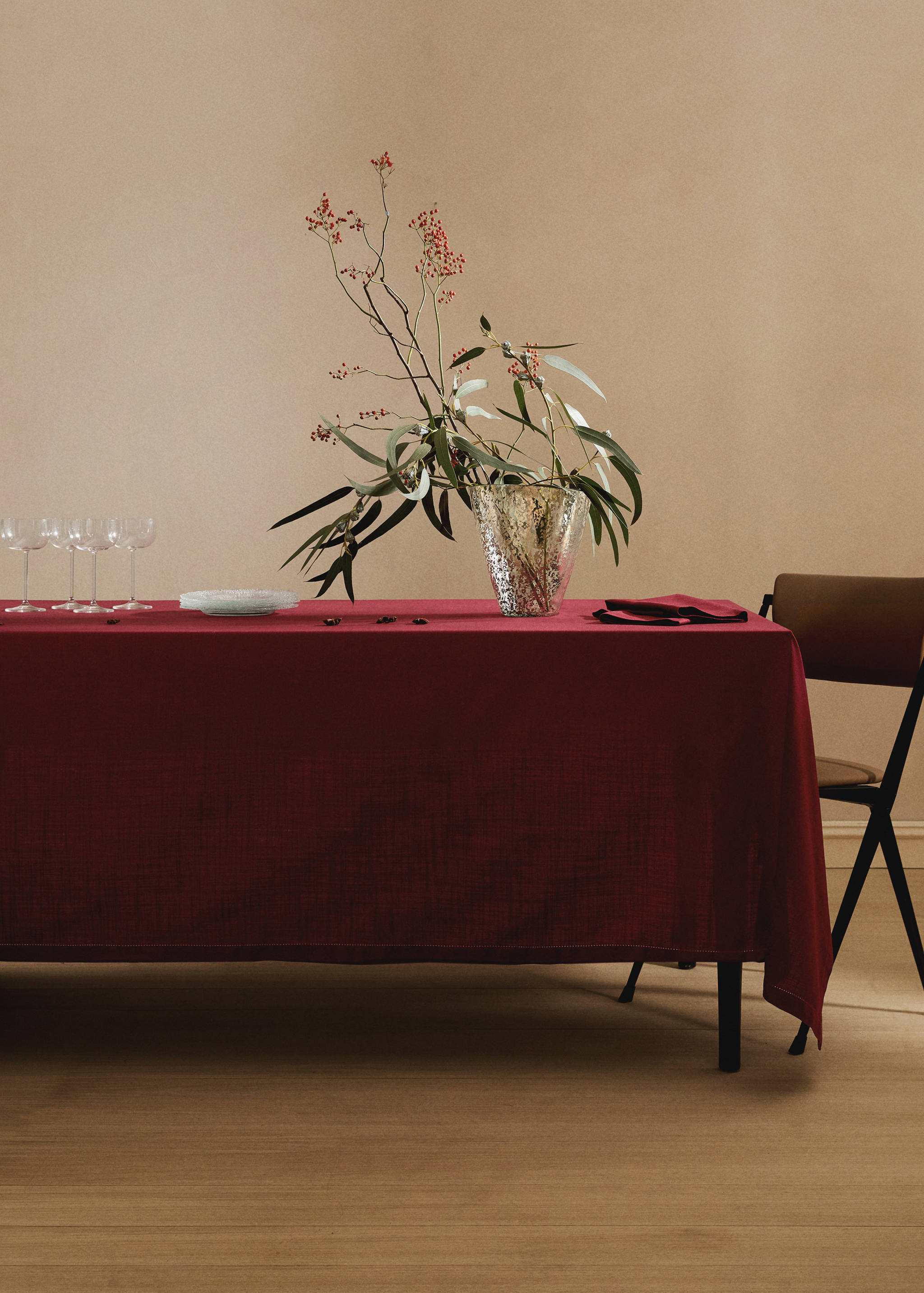 Cotton hemstitched tablecloth for 8 to 10 diners - General plane