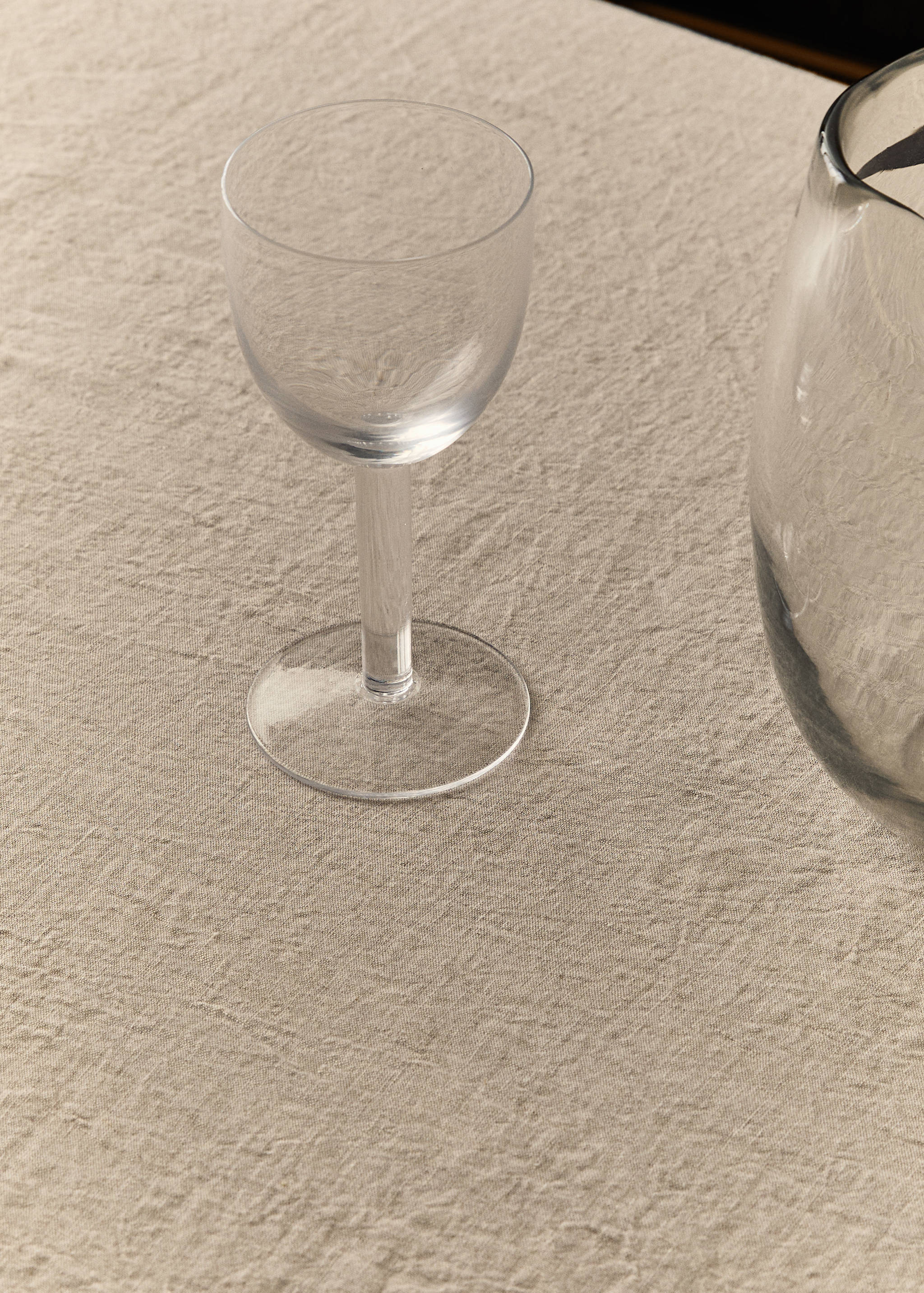 Linen tablecloth with frayed ends for 6 to 8 diners - Details of the article 7