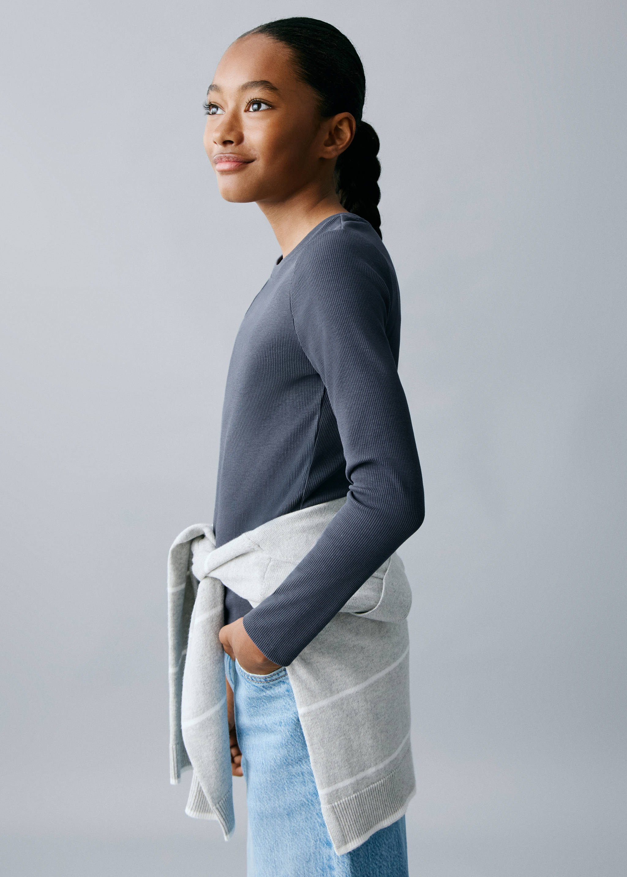 T-shirt côtelé manches longues - Plan moyen