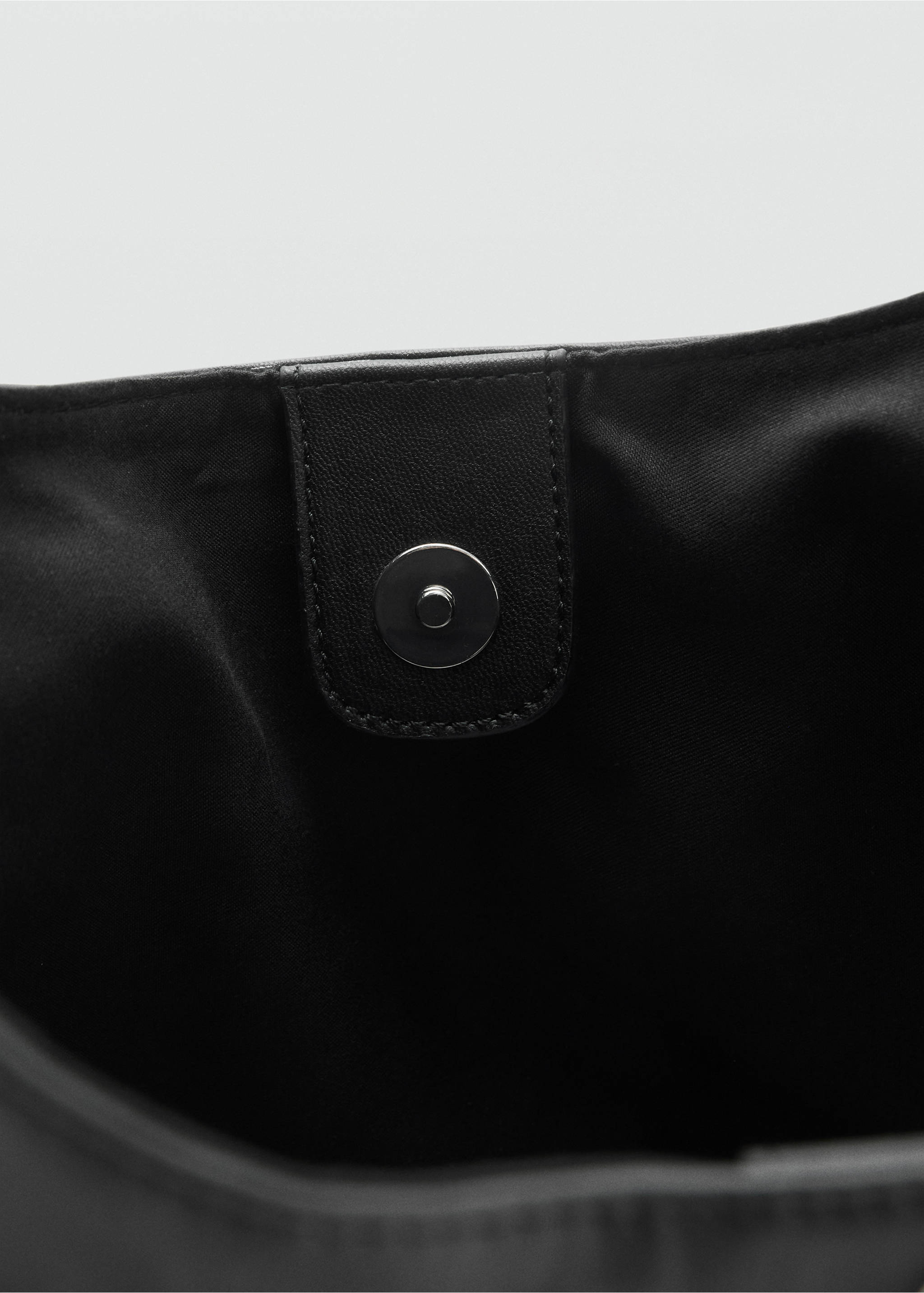 Studded bucket bag - Details of the article 2, Black. Ref: 17004443-00.