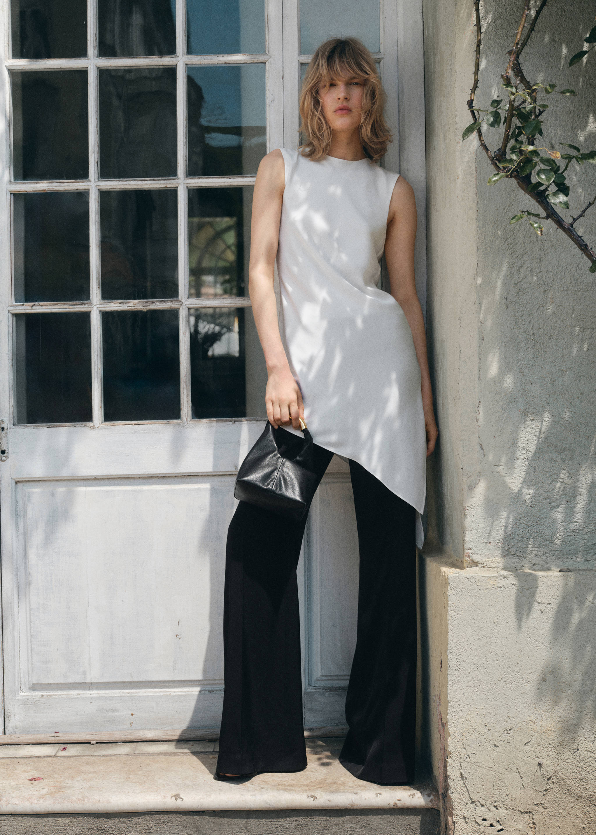 Handbag with metal handle - General plane