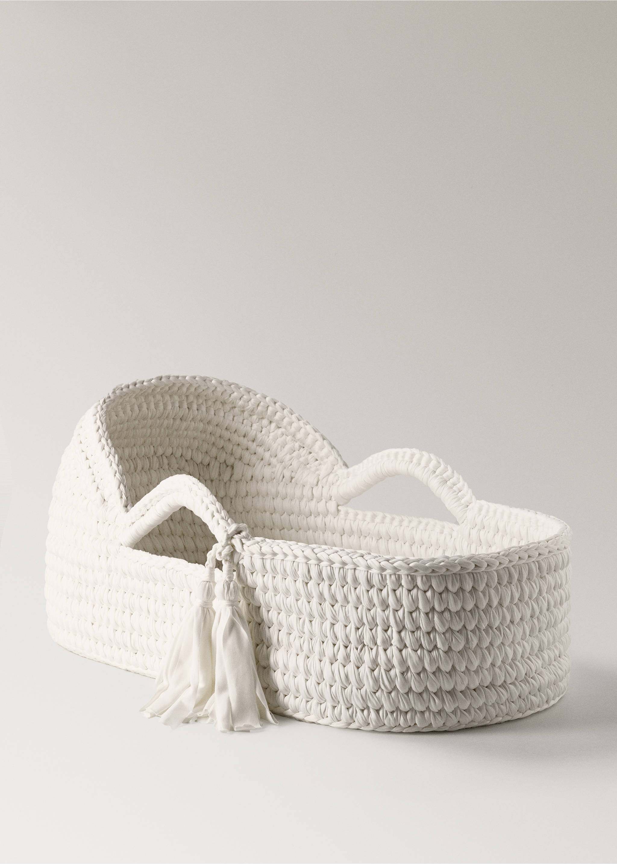 Crochet baby Moses basket - Details of the article 1, White. Ref: 17004794-00.