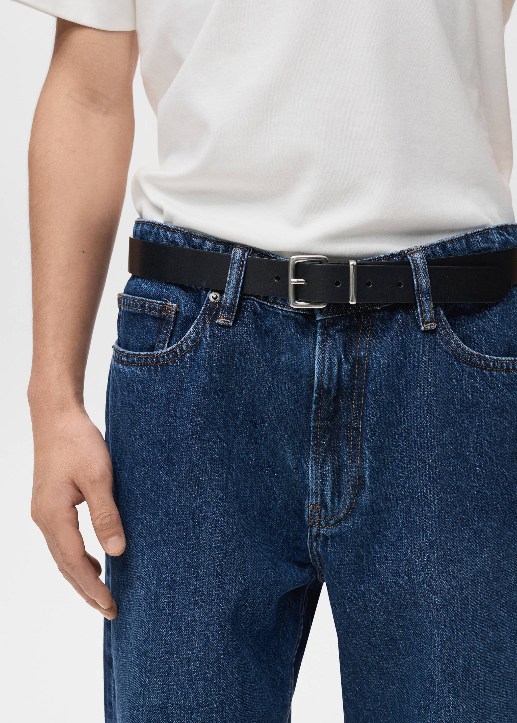 Sammy cropped carrot-fit jeans - Details of the article 1