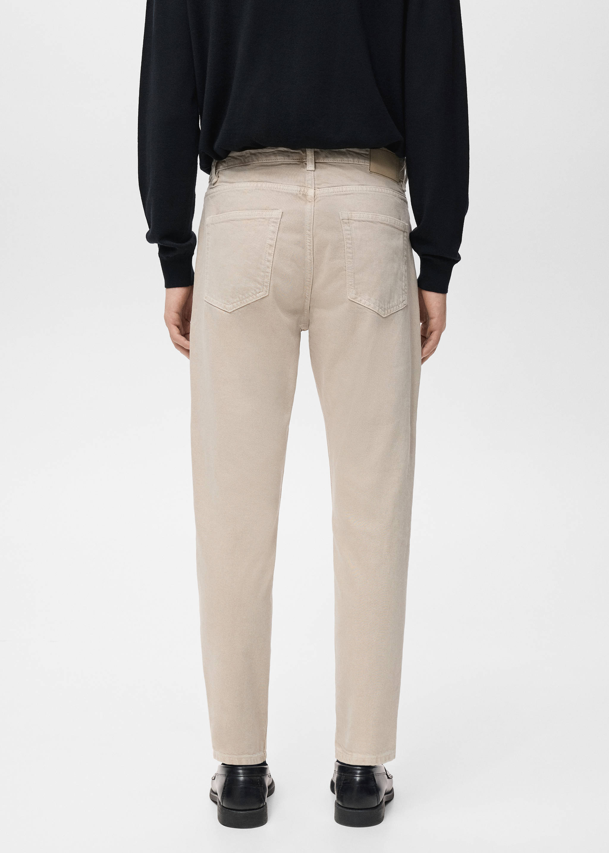 جينز بن بقصة ضيقة ومقاس قصير - الجهة الخلفية للمنتج