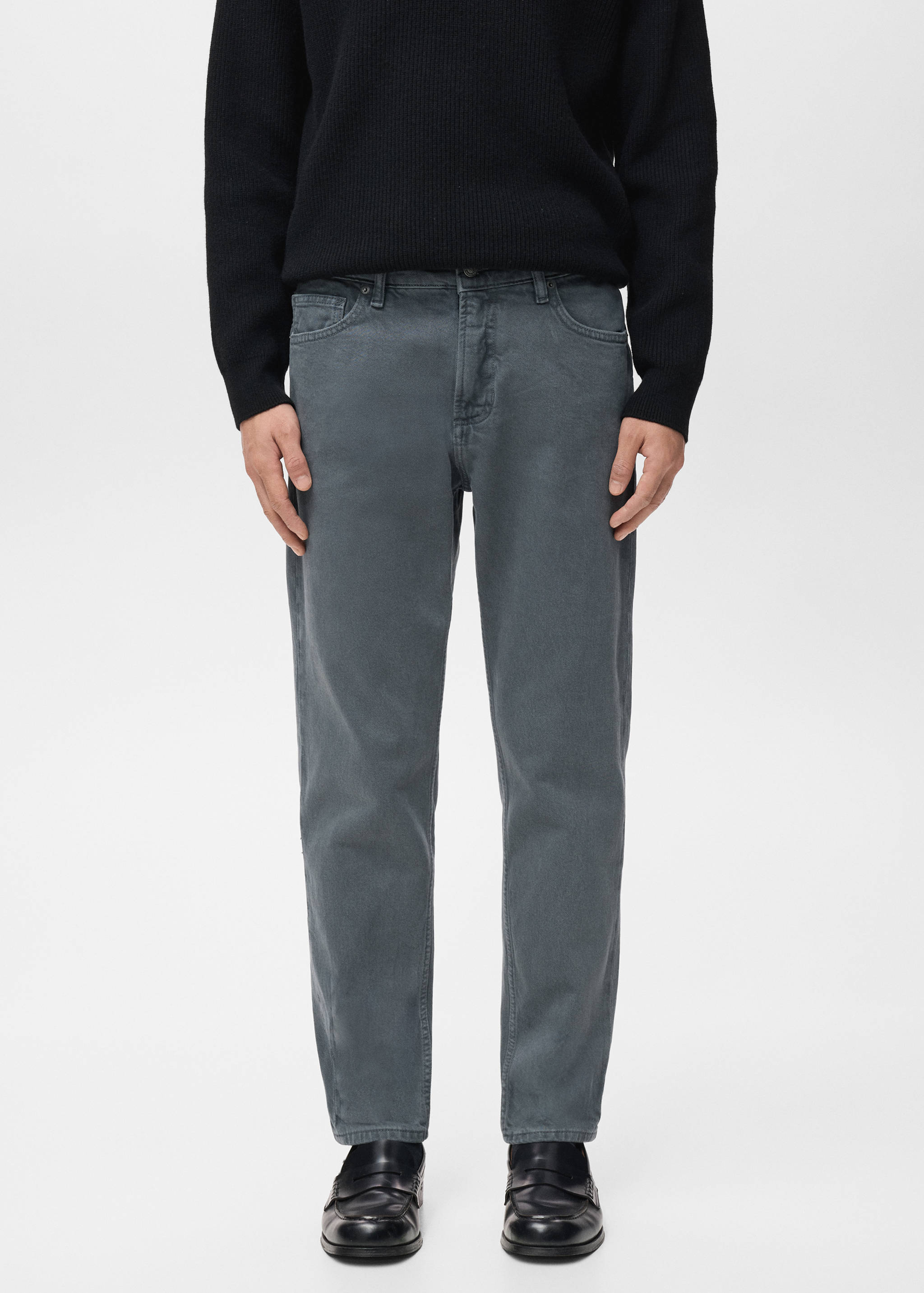 جينز بن بقصة ضيقة ومقاس قصير - رؤية وسط