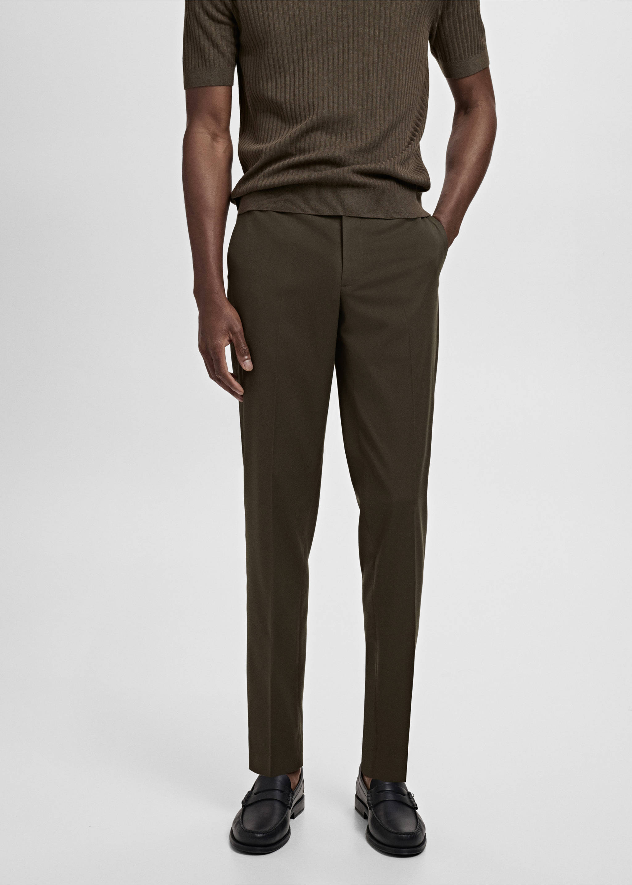 Dark olive-green trousers with a straight-leg fit., Khaki. Ref: 17005157-01.