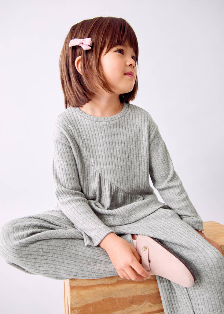 Ribbed top with ruffles — Medium Heather Grey