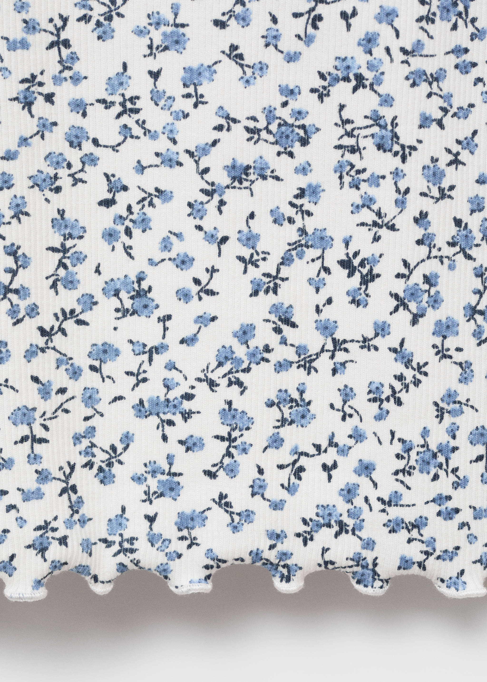 تي شيرت بنقش زهور - تفاصيل المنتج 8