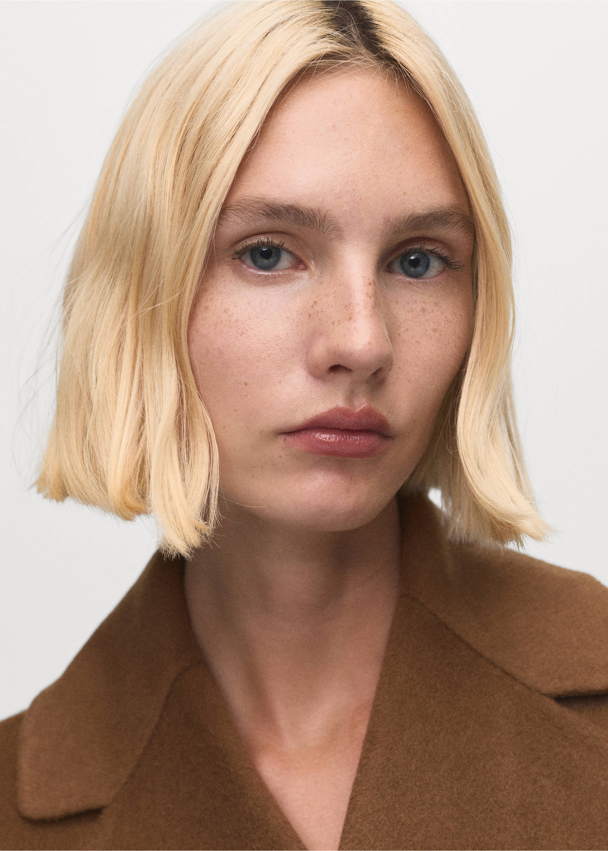 Handmade wool coat with belt - Details of the article 1, Medium Brown. Ref: 17005795-00.