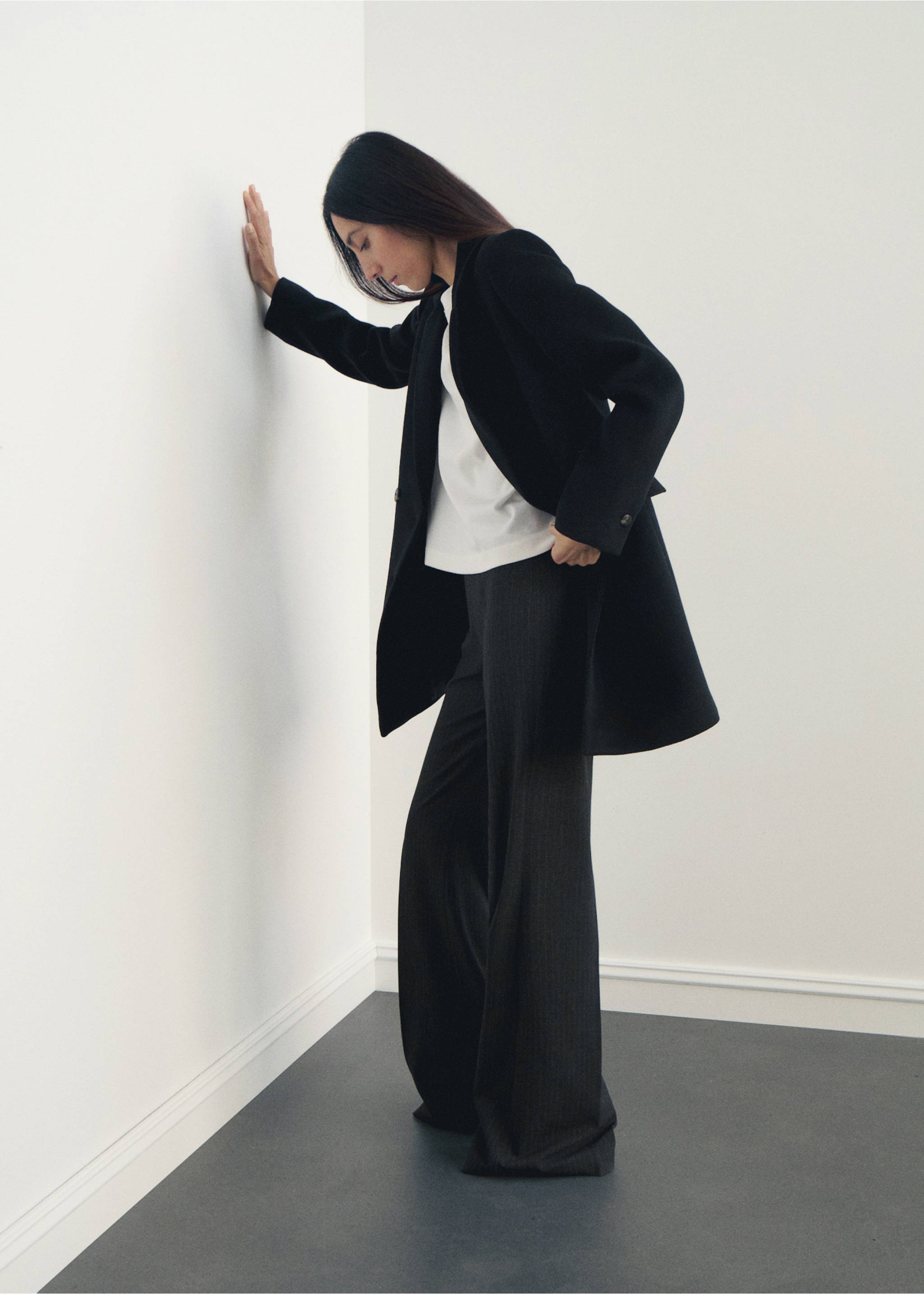 Double-breasted wool coat - Details of the article 2, Black. Ref: 17005797-00.