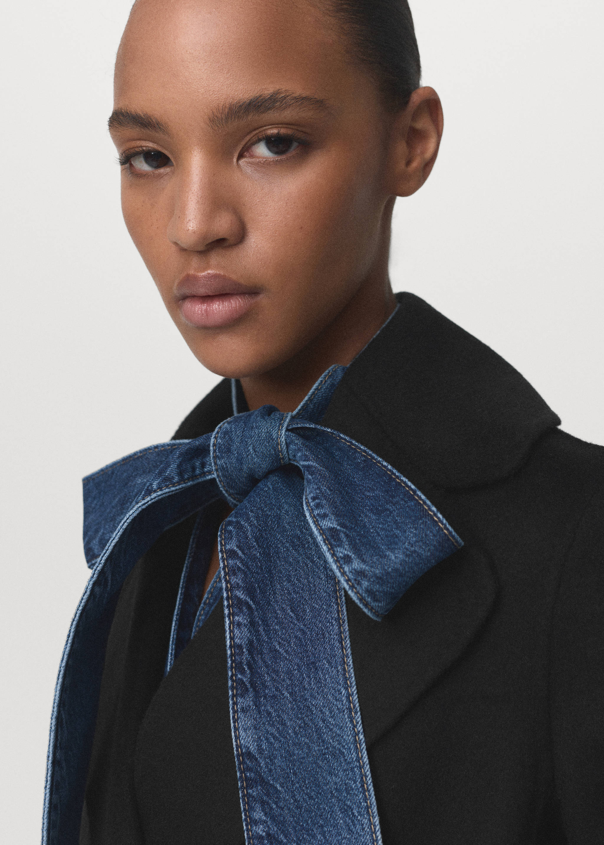 Handmade wool coat with belt - Details of the article 1