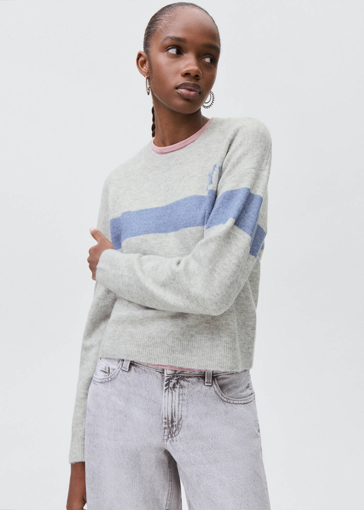 Knit embroidered sweater — Medium Heather Grey