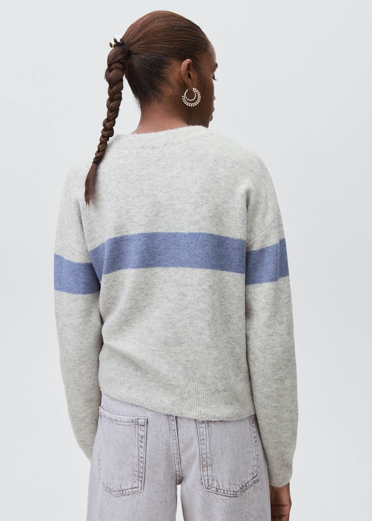Knit embroidered sweater — Medium Heather Grey