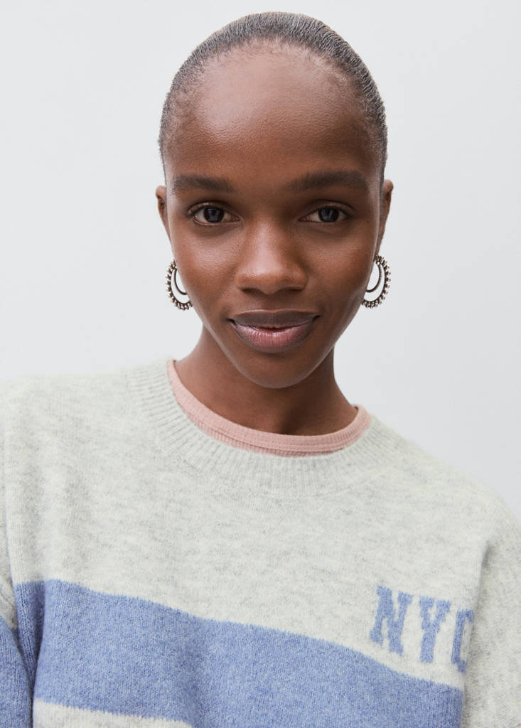 Knit embroidered sweater — Medium Heather Grey