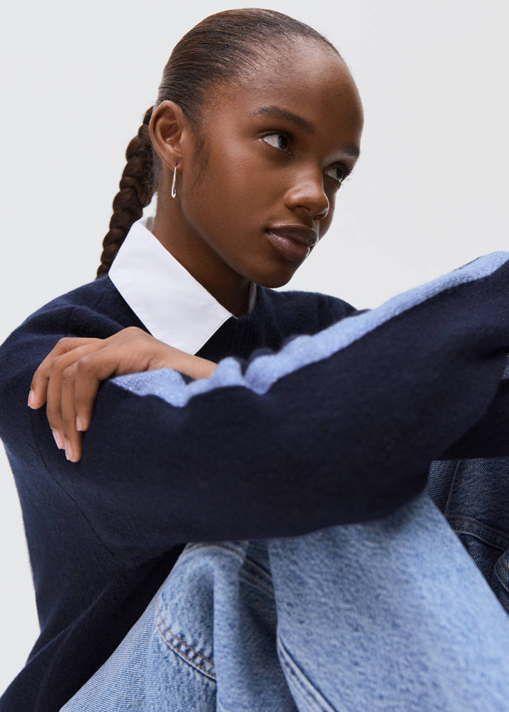 Knit embroidered sweater — Navy