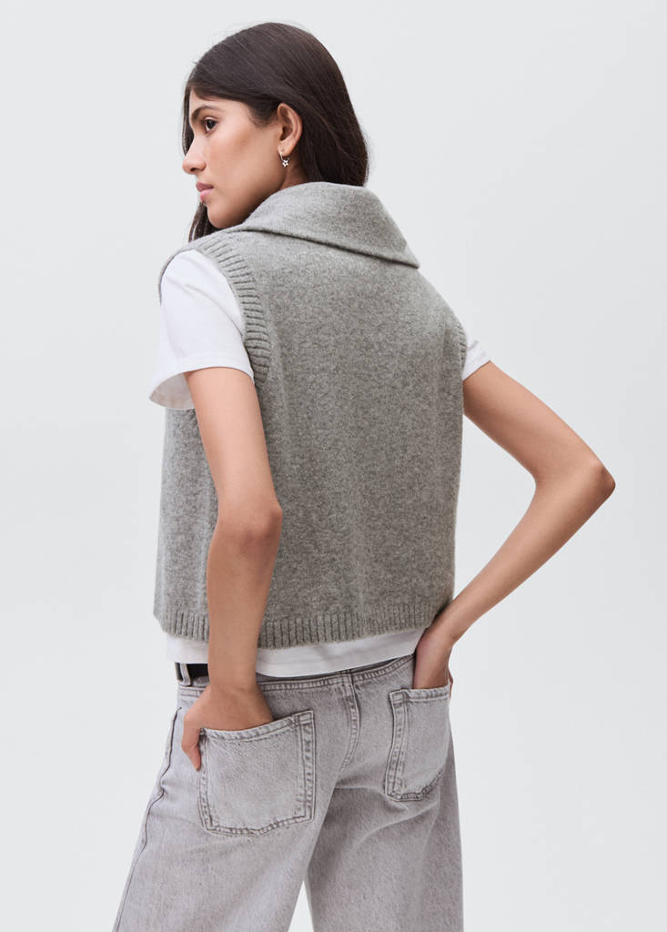Perkins-neck knitted waistcoat — Medium Heather Grey