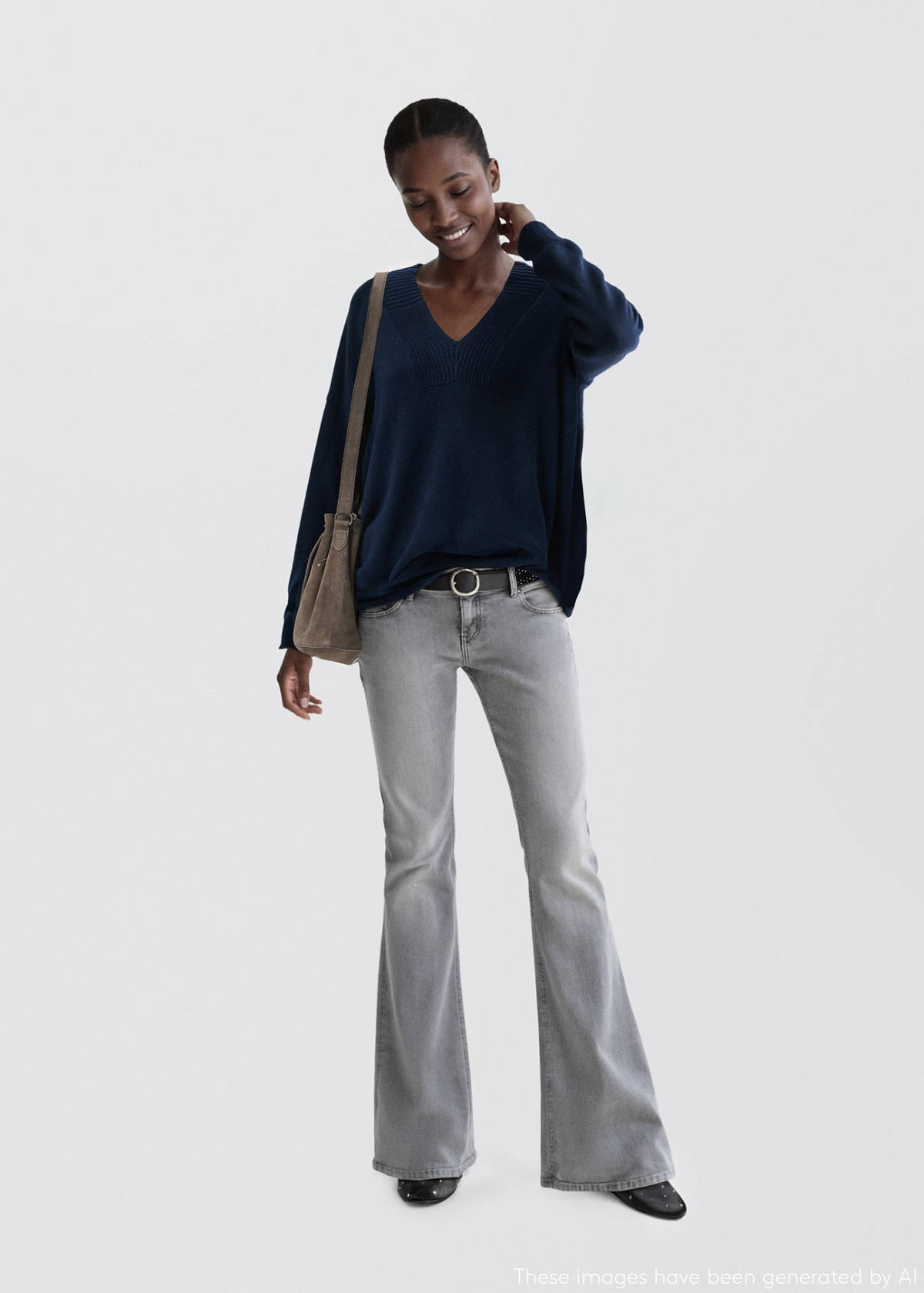 V-neck knit sweater — Navy