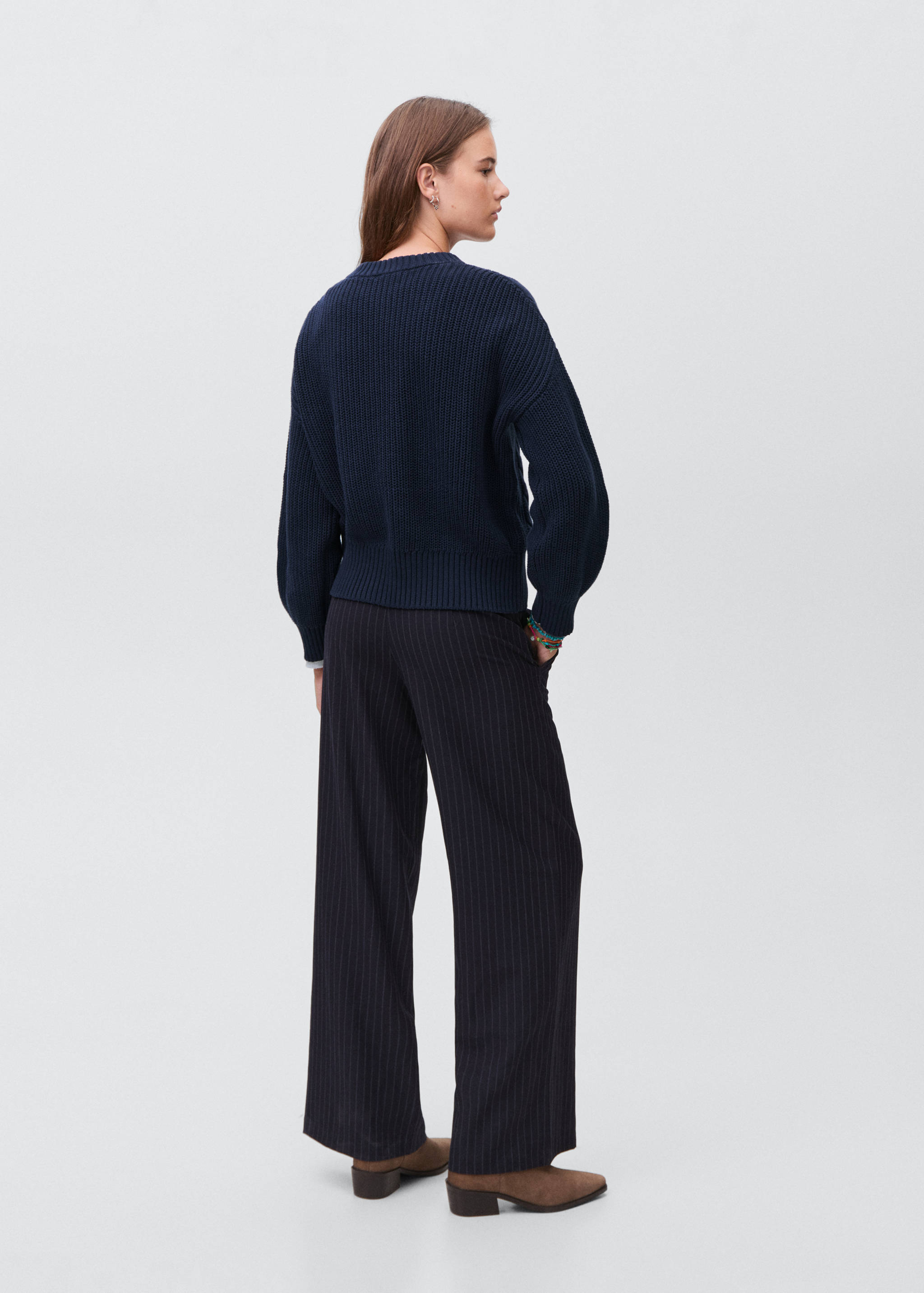 Braided knitted sweater - Reverse of the article