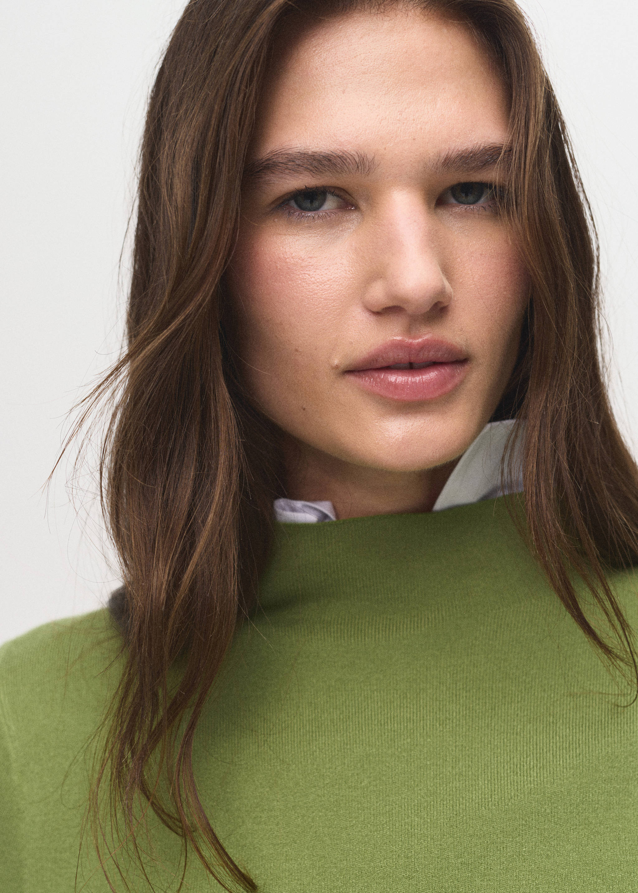 Knitted sweater with perkins neck - Details of the article 1