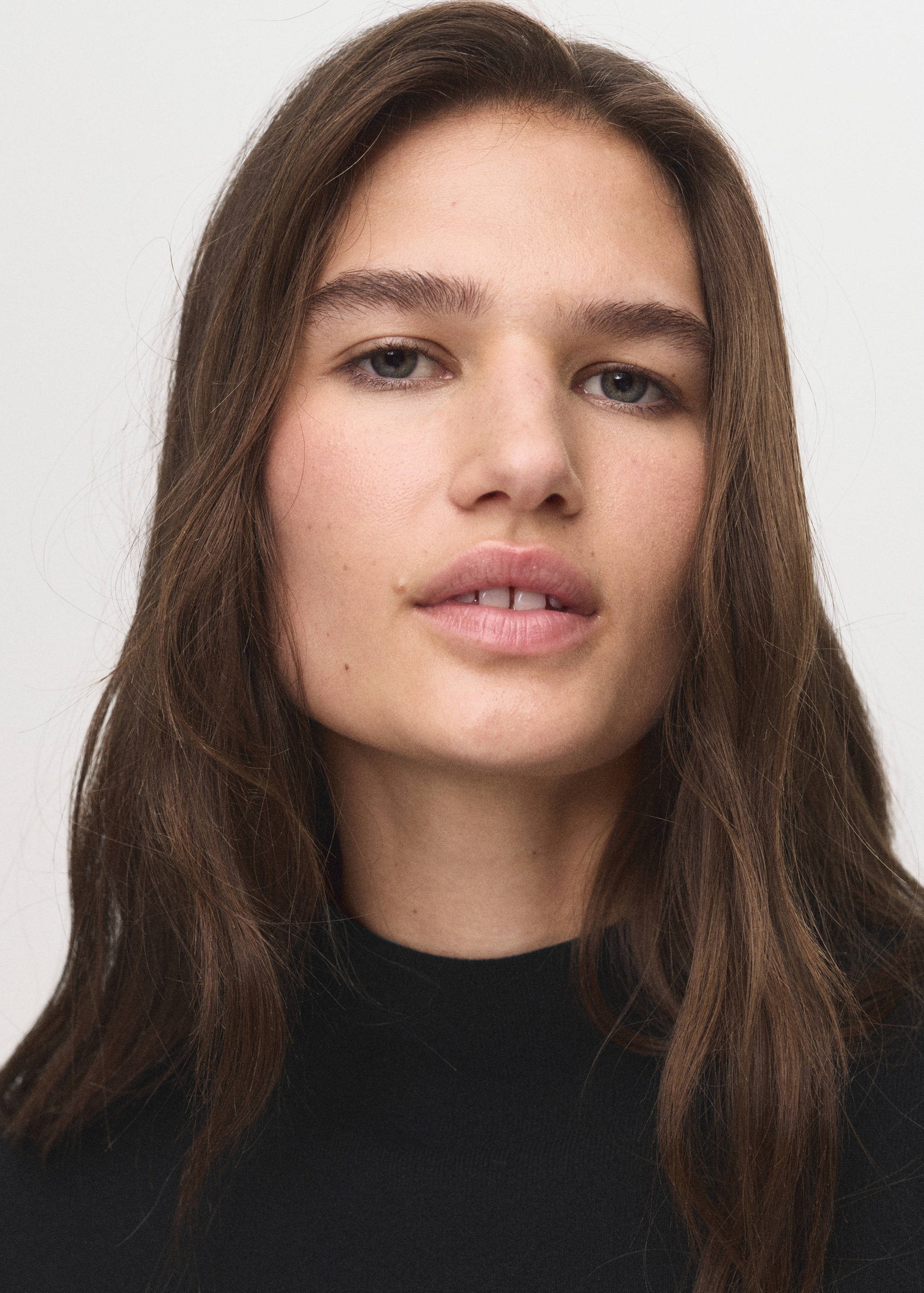 Knitted sweater with perkins neck - Details of the article 1