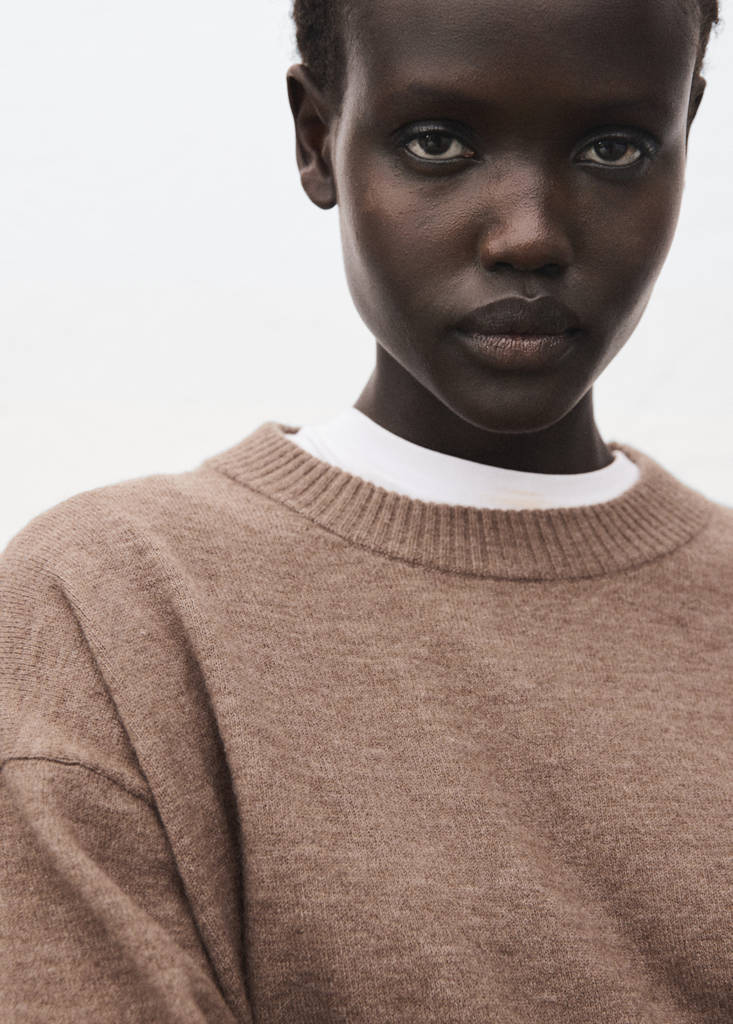 Oversized sweater with ribbed trim — Medium Brown