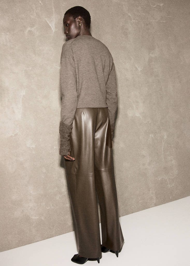 Oversized sweater with ribbed trim — Medium Brown