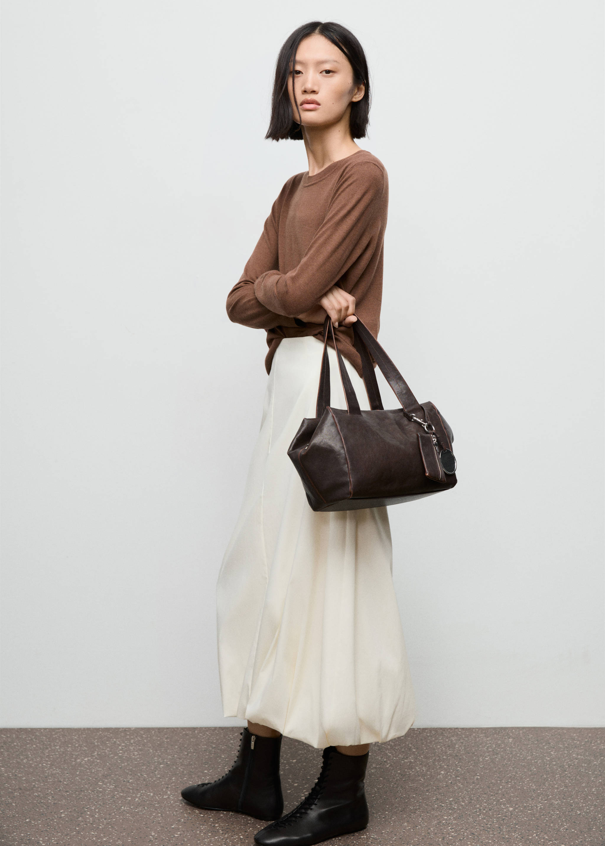 Fine-knit crew-neck sweater - General plane