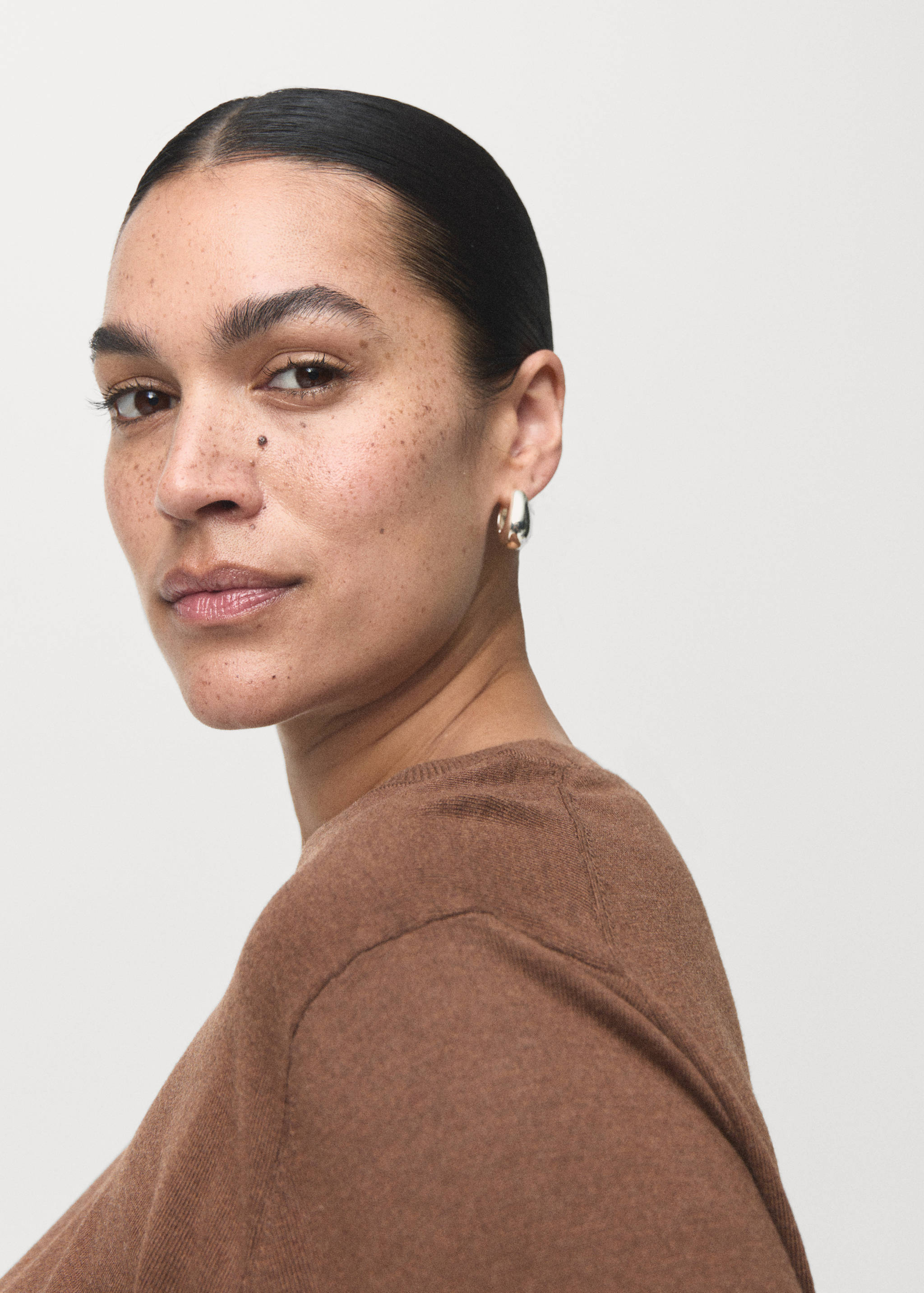 Fine-knit crew-neck sweater - Details of the article 4