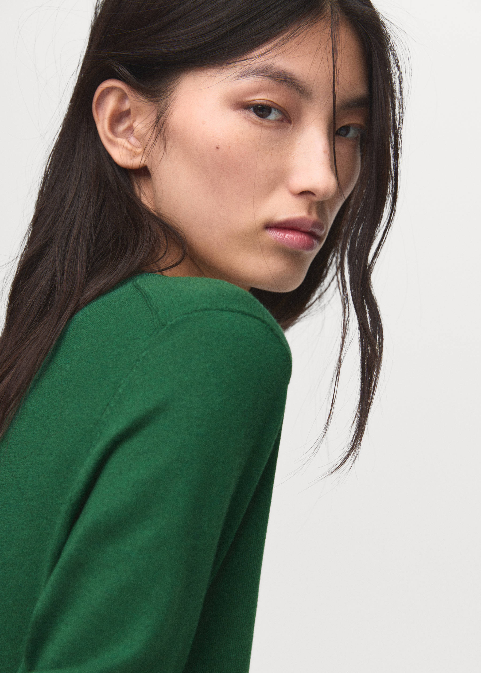 Fine-knit crew-neck sweater - Details of the article 1