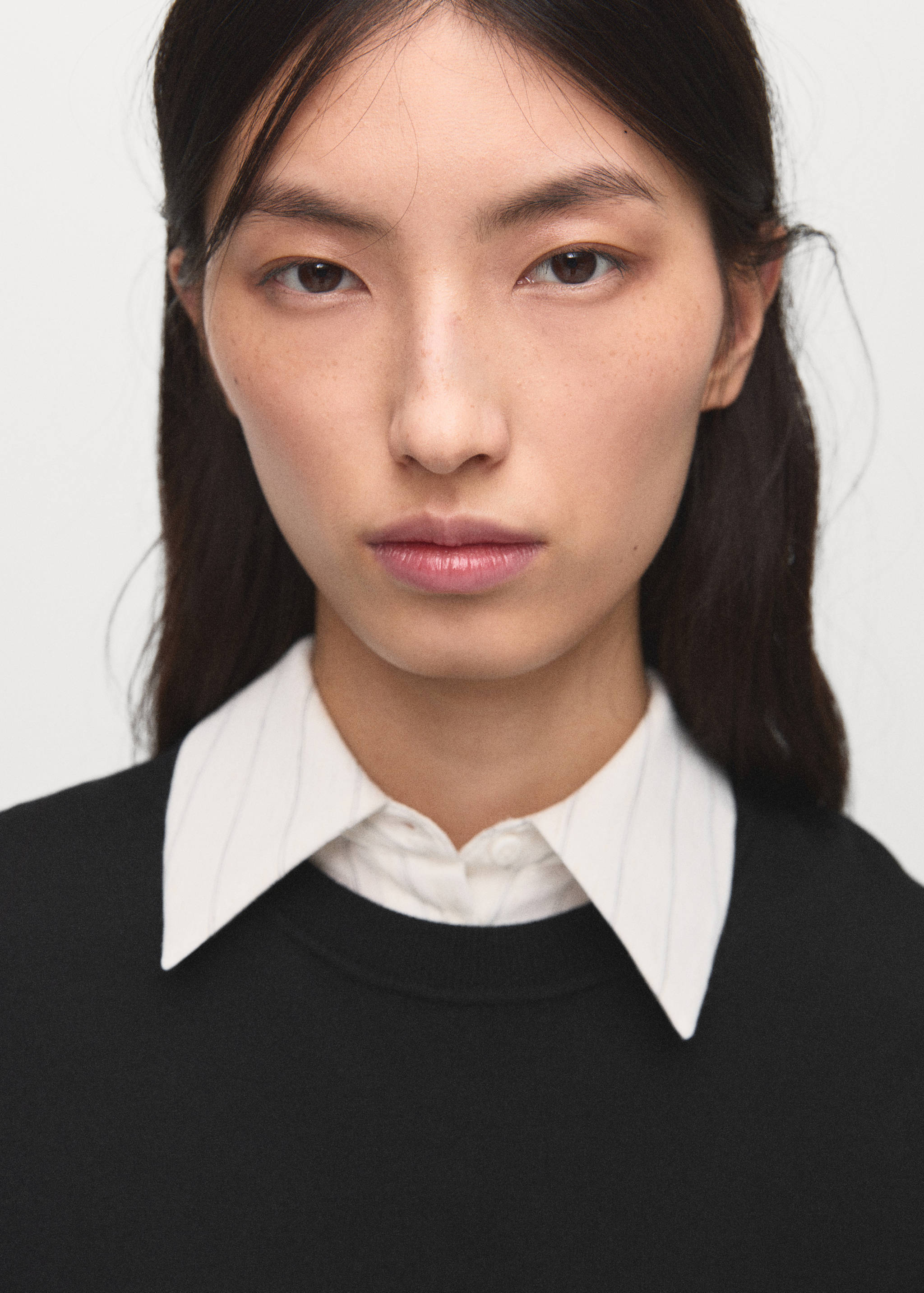 Fine-knit crew-neck sweater - Details of the article 6