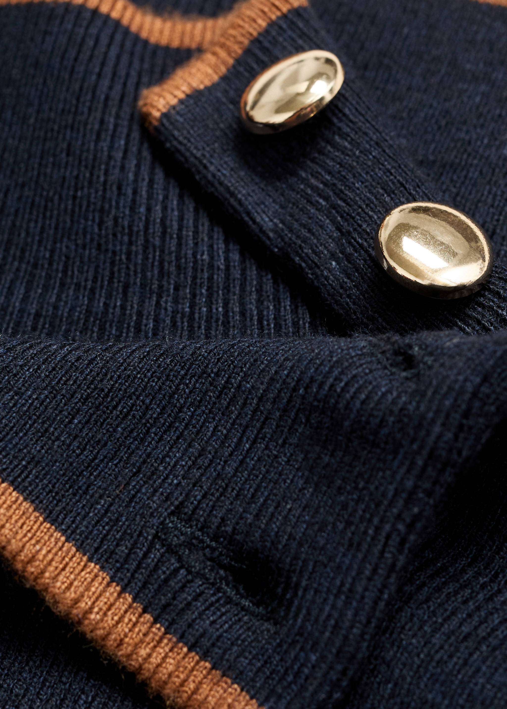 Perkins-neck sweater with button - Details of the article 8