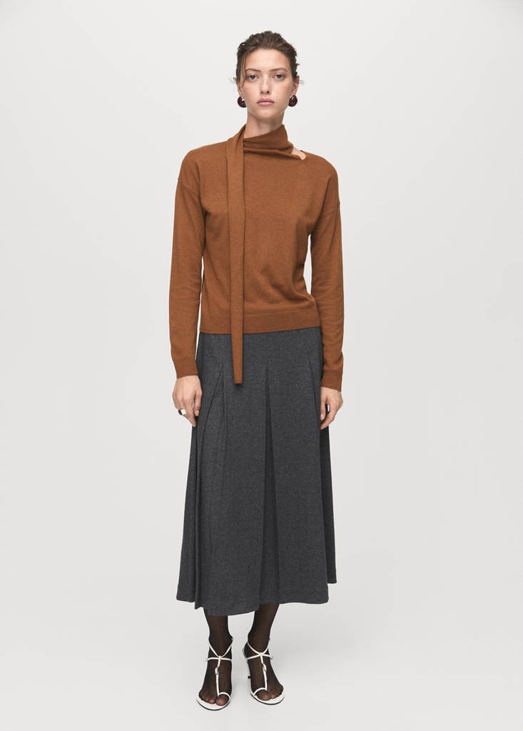 Fine-knit sweater with scarf — Medium Brown
