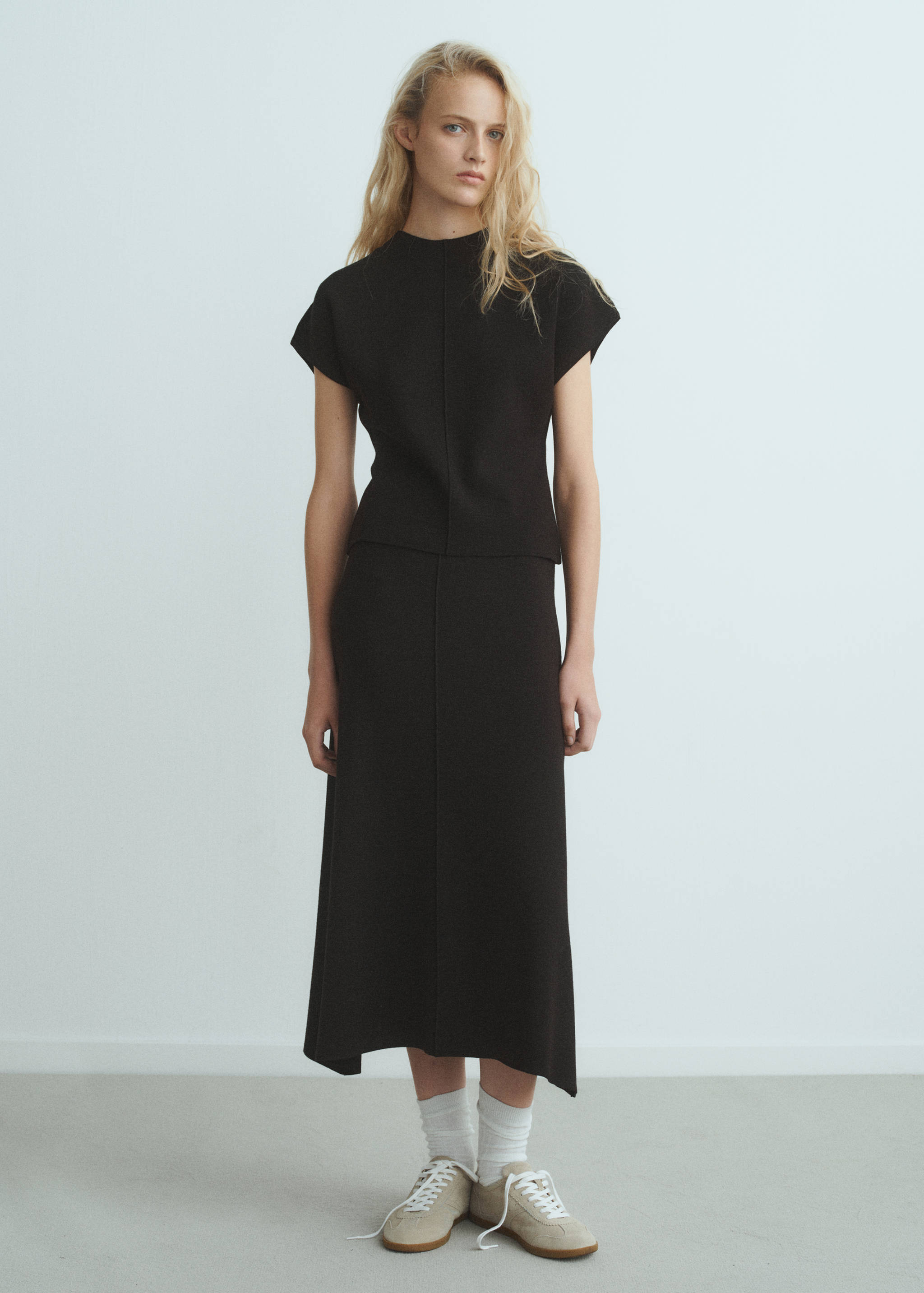 Fine-knit fitted sweater - General plane