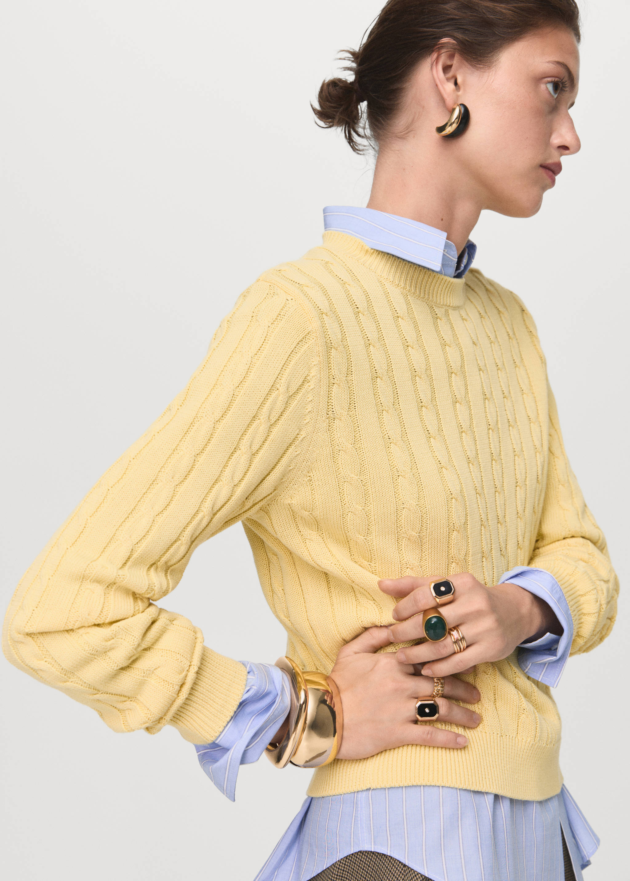 Braided knitted sweater - Medium plane