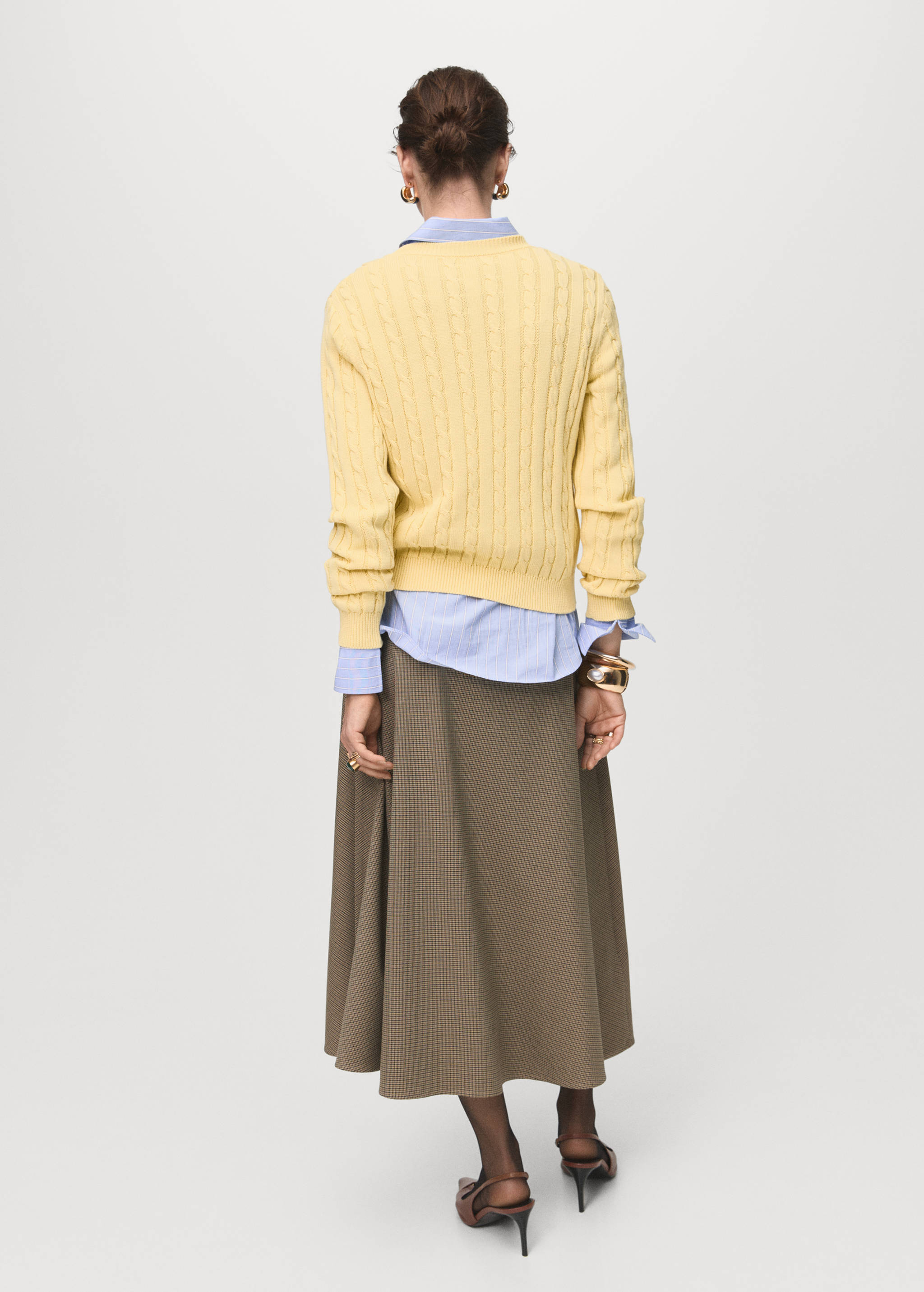 Braided knitted sweater - Reverse of the article