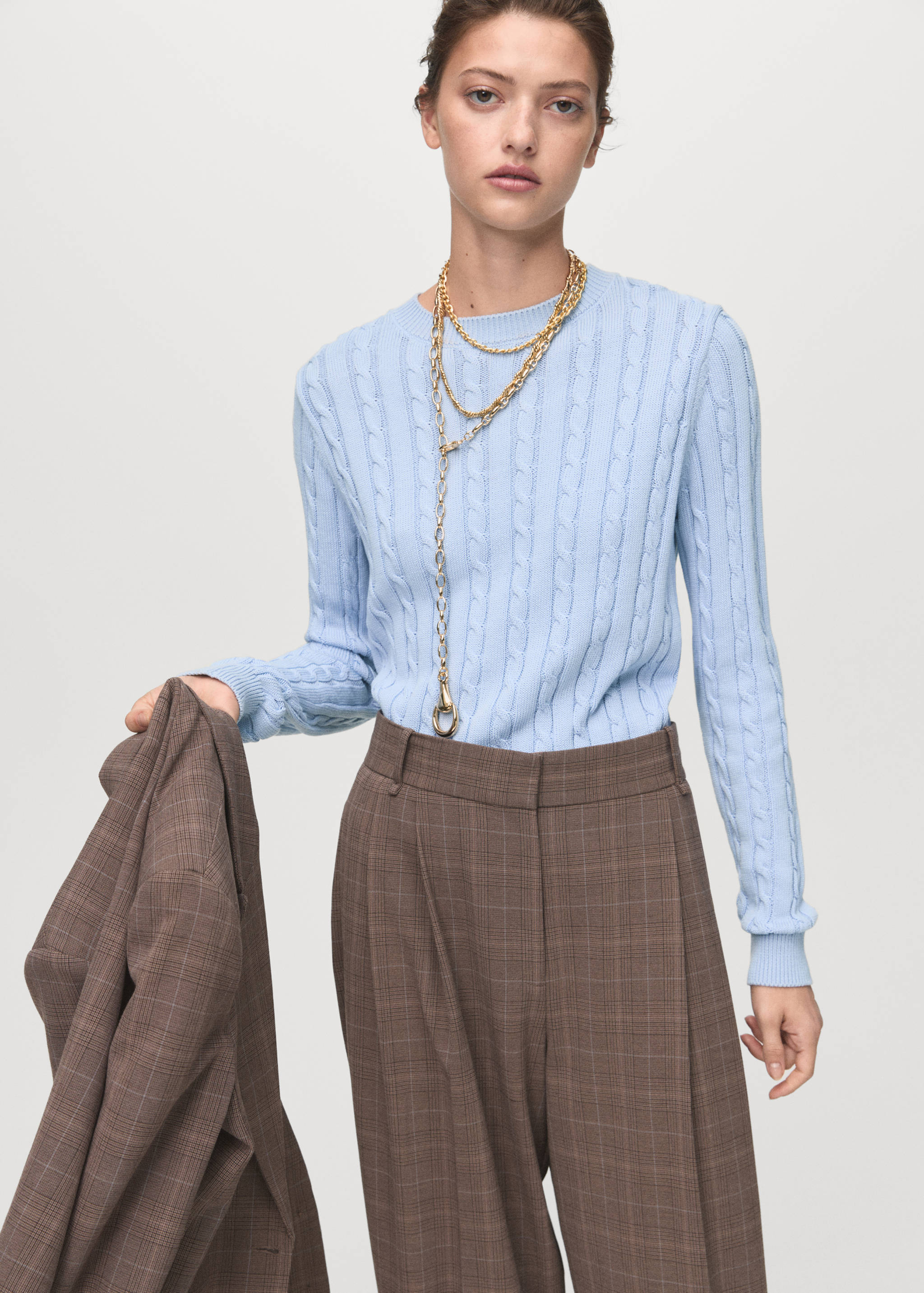 Camisola malha trançada - Plano médio