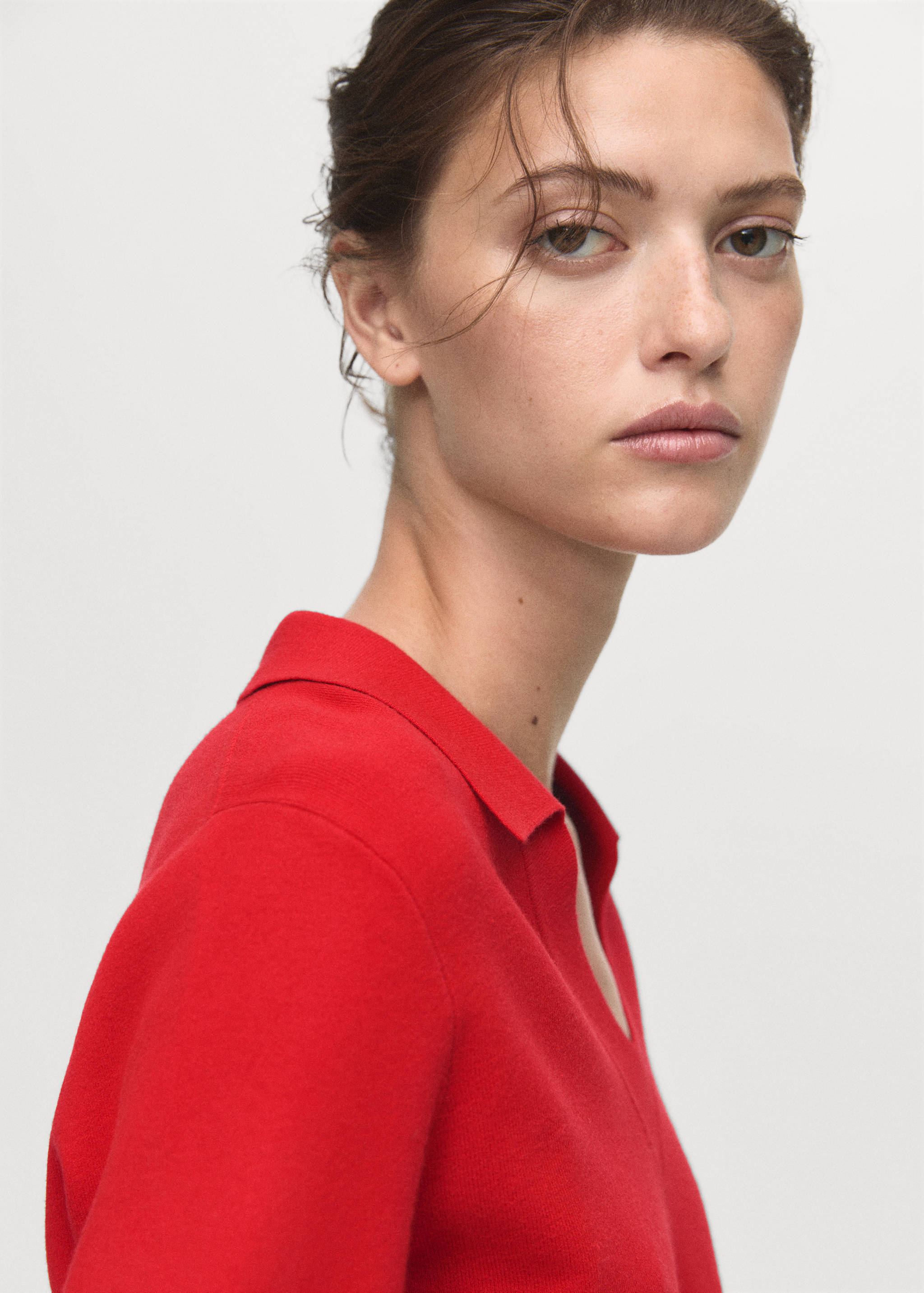 Fine-knit V-neck sweater - Details of the article 1