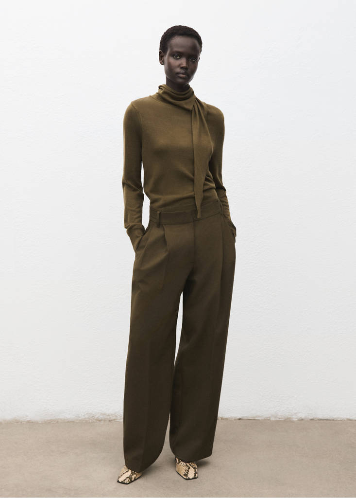 Turtleneck sweater with knot — Olive Green