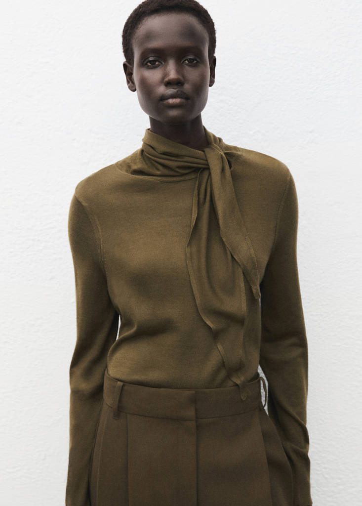 Turtleneck sweater with knot — Olive Green