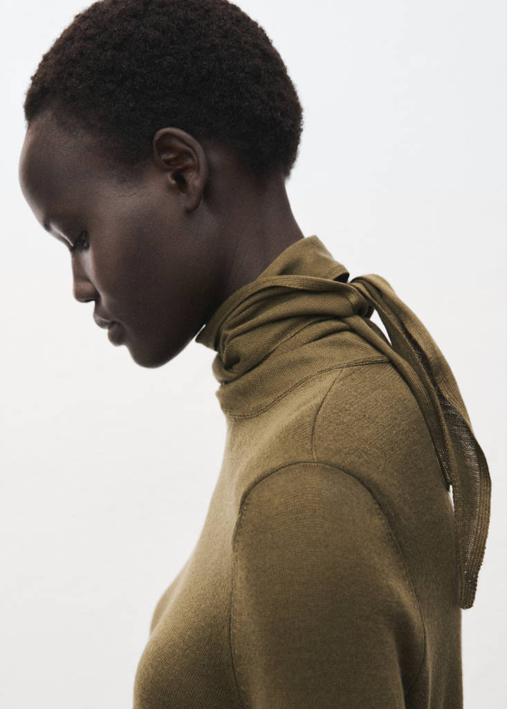 Turtleneck sweater with knot — Olive Green