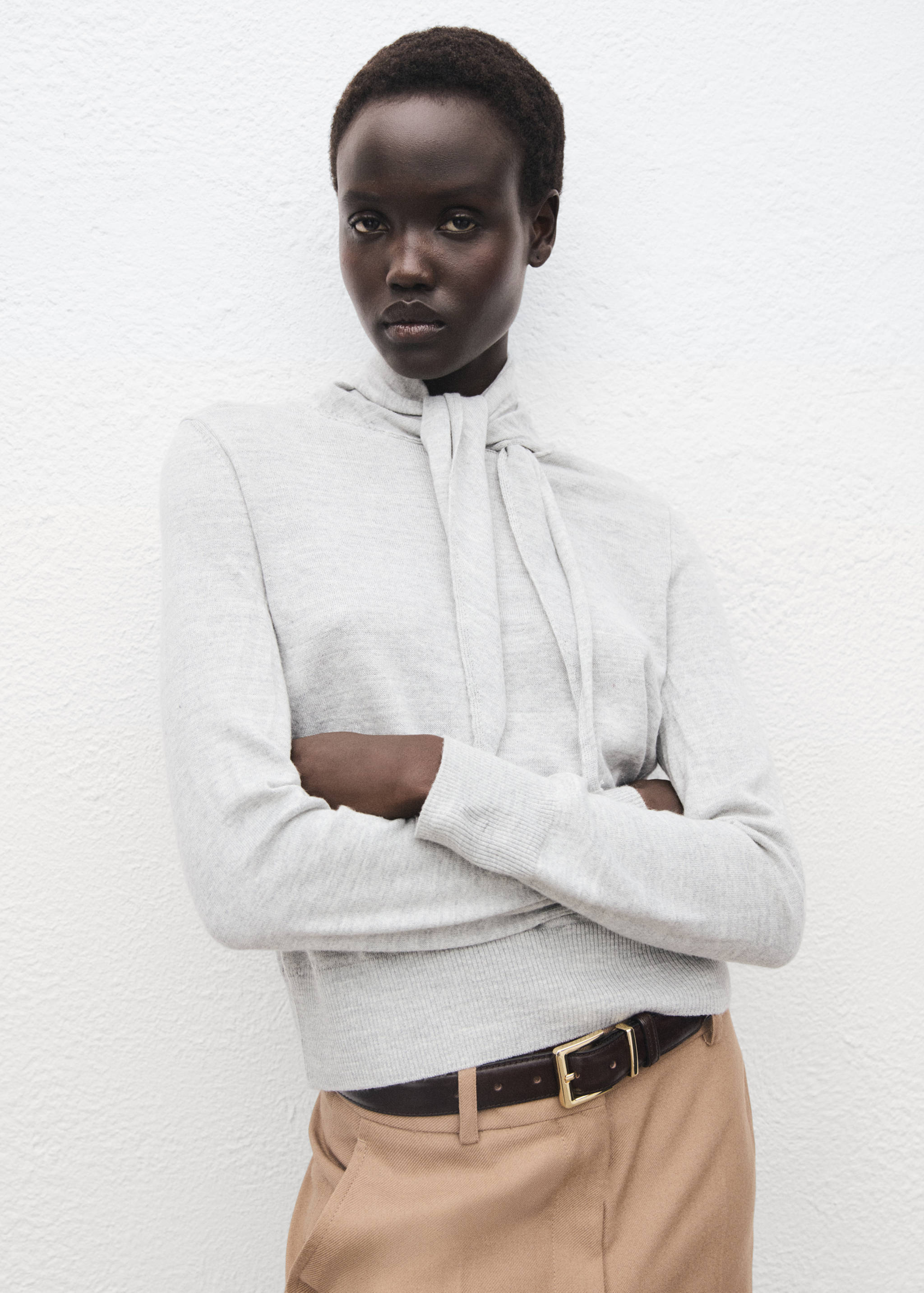 Turtleneck sweater with knot - Medium plane