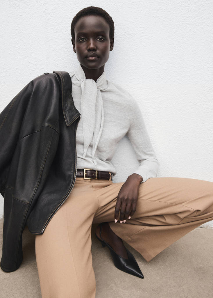 Turtleneck sweater with knot — Grey
