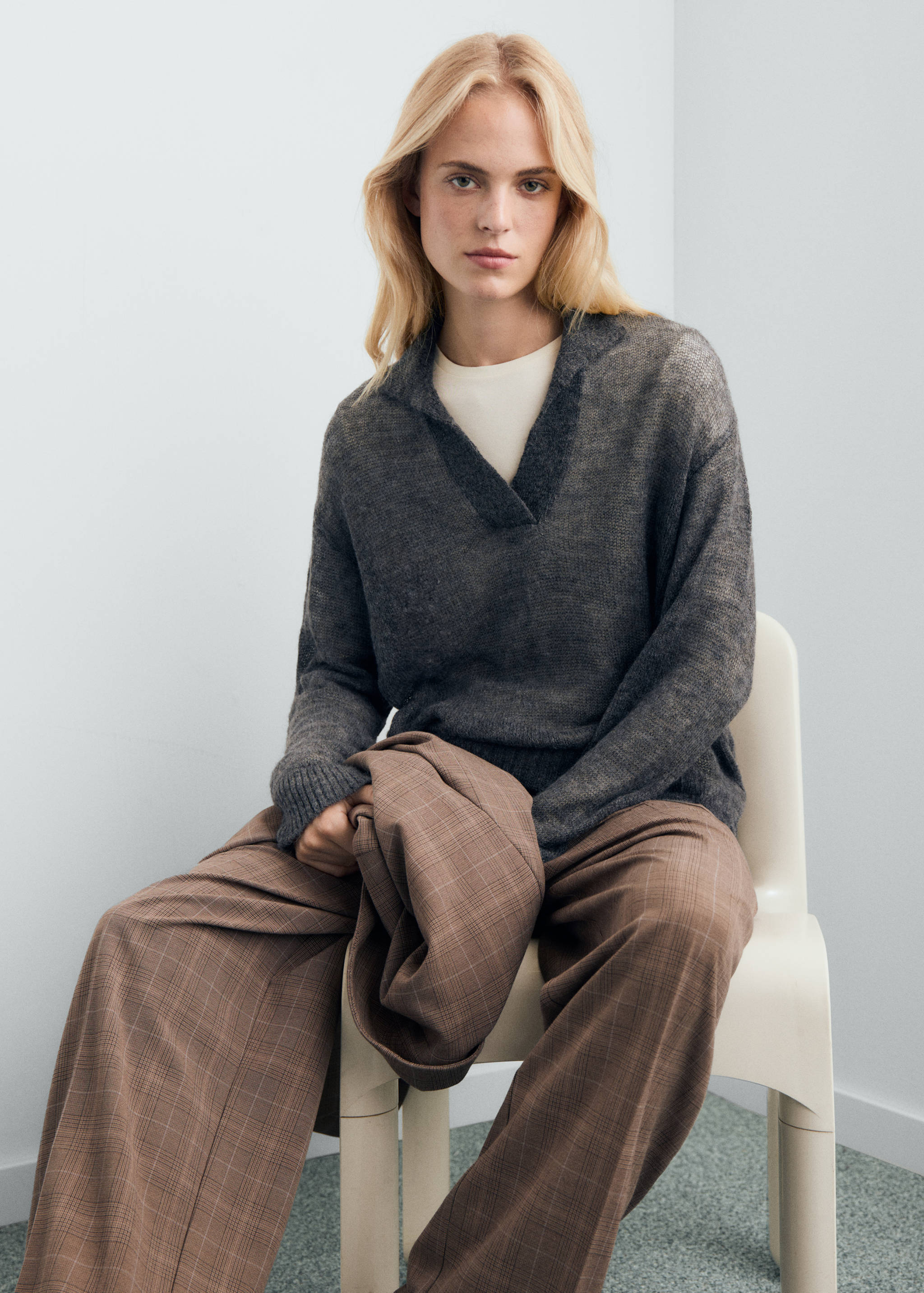 Svetr s košilovým límečkem poloprůhledný - Detail zboží 2